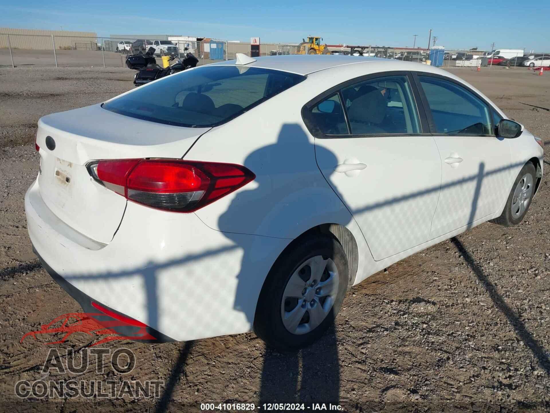 KIA FORTE 2017 - 3KPFK4A74HE110351