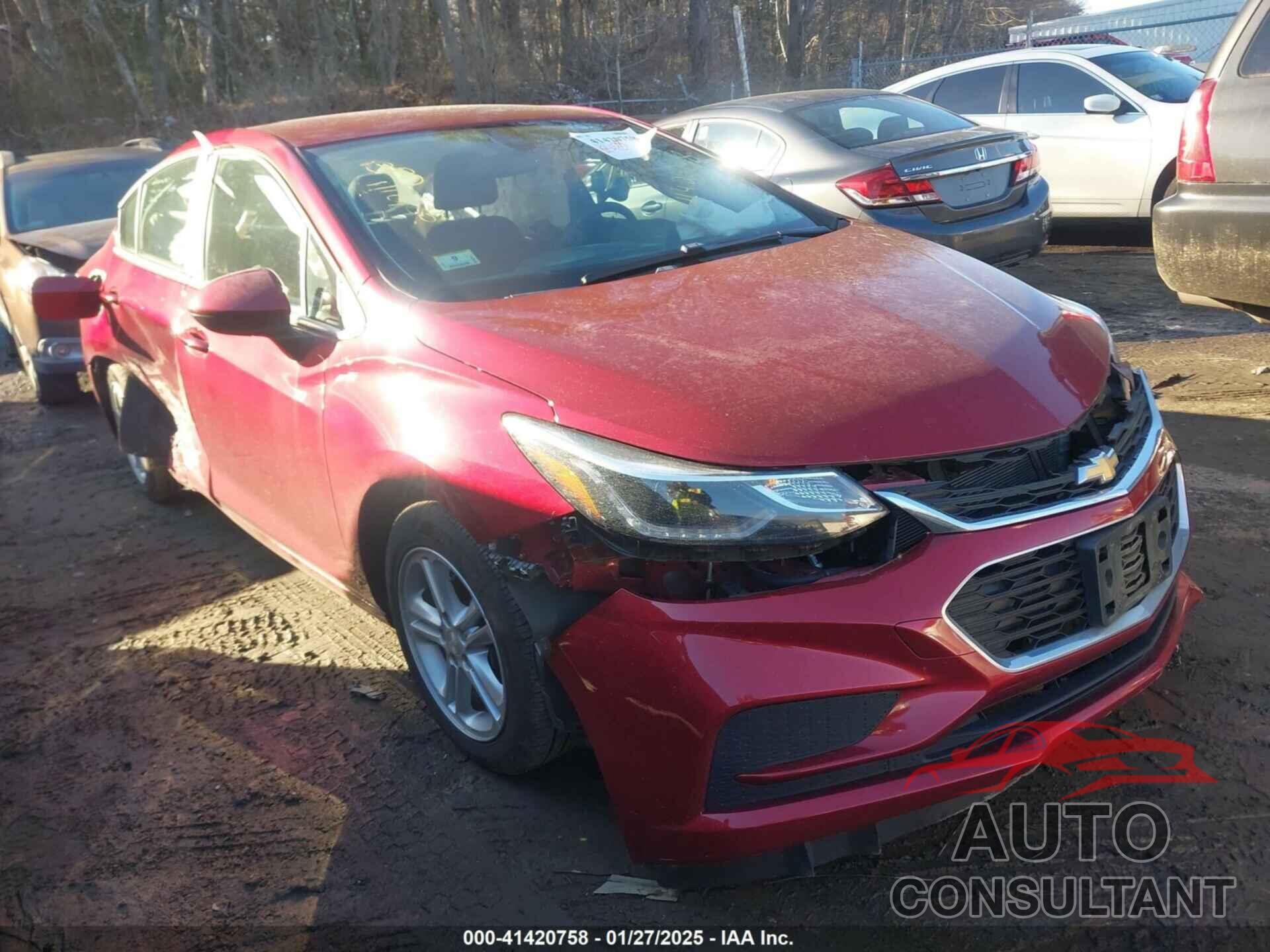 CHEVROLET CRUZE 2018 - 1G1BE5SM1J7212382