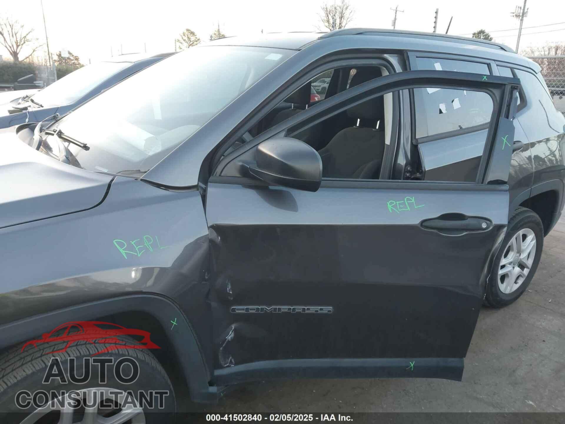 JEEP COMPASS 2018 - 3C4NJDAB2JT232677