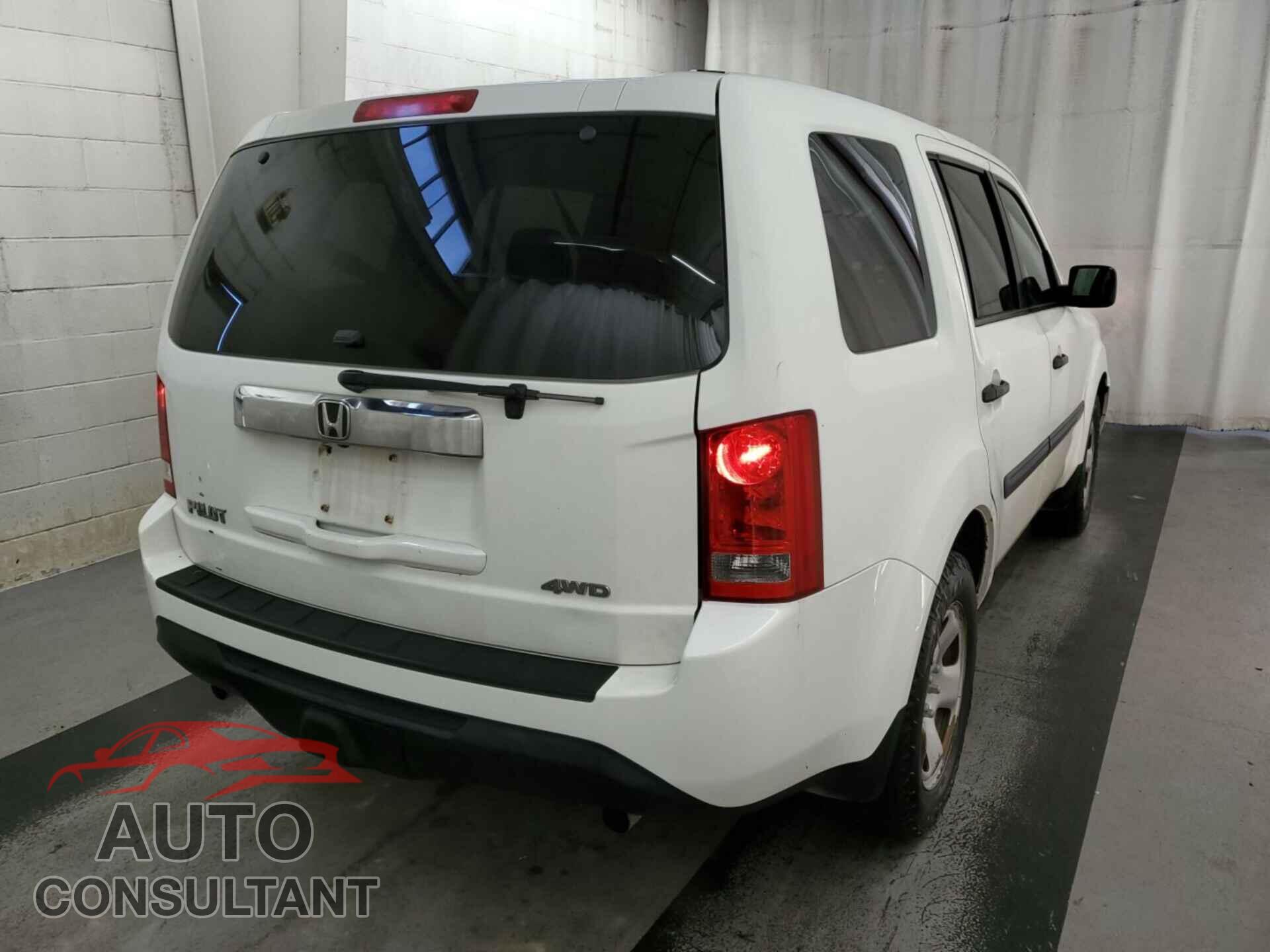 HONDA PILOT 2013 - 5FNYF4H25DB013297