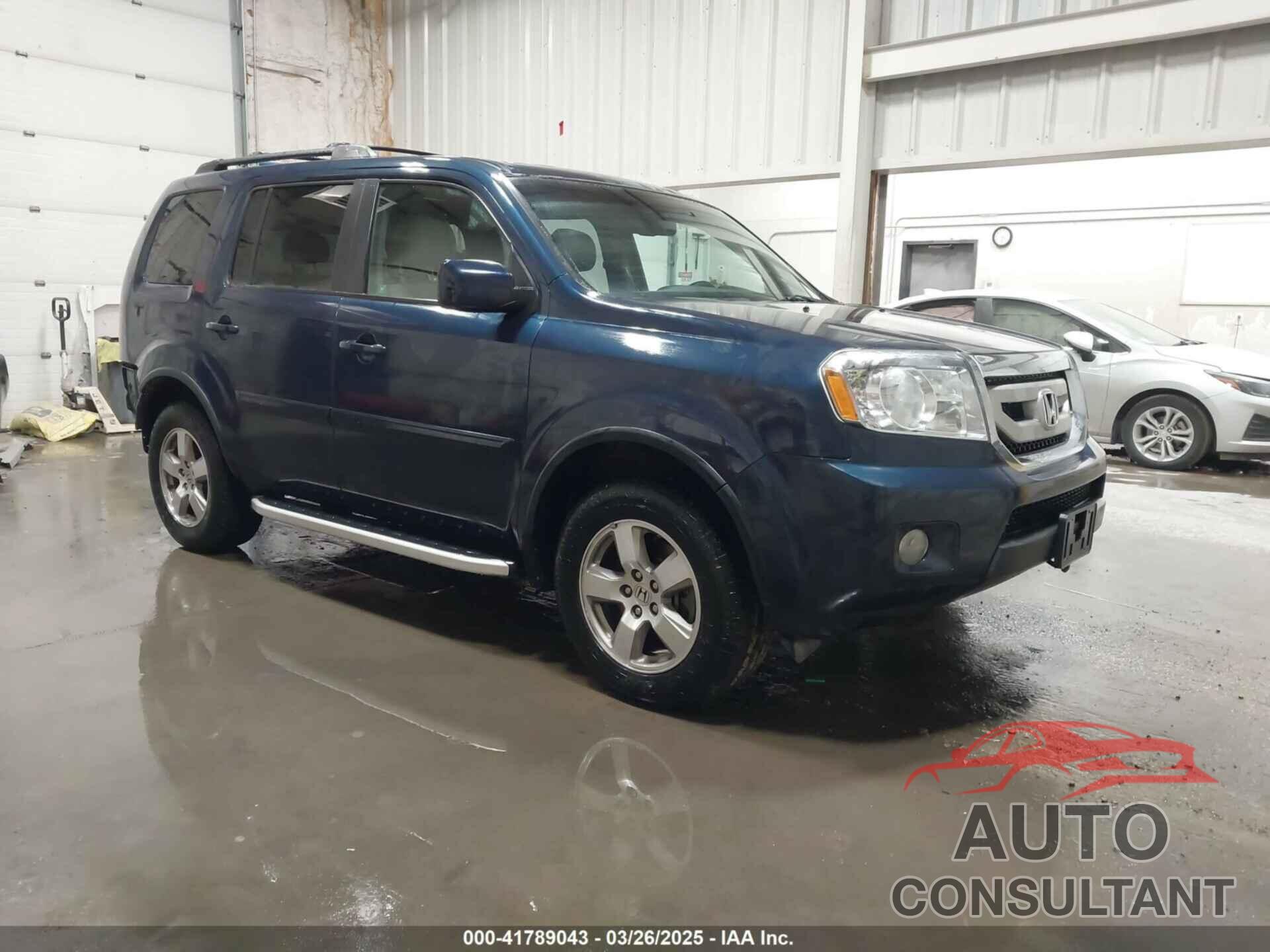 HONDA PILOT 2011 - 5FNYF4H59BB027310