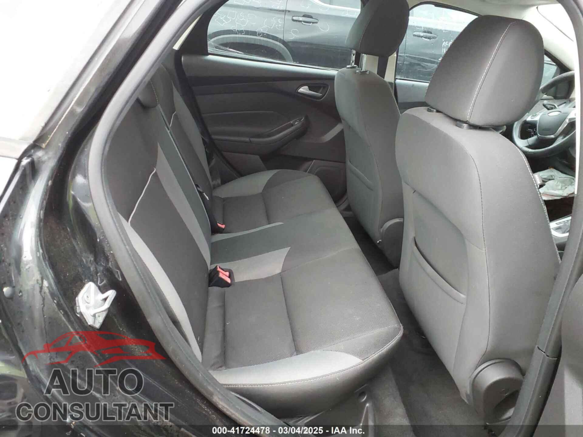 FORD FOCUS 2014 - 1FADP3F23EL223779