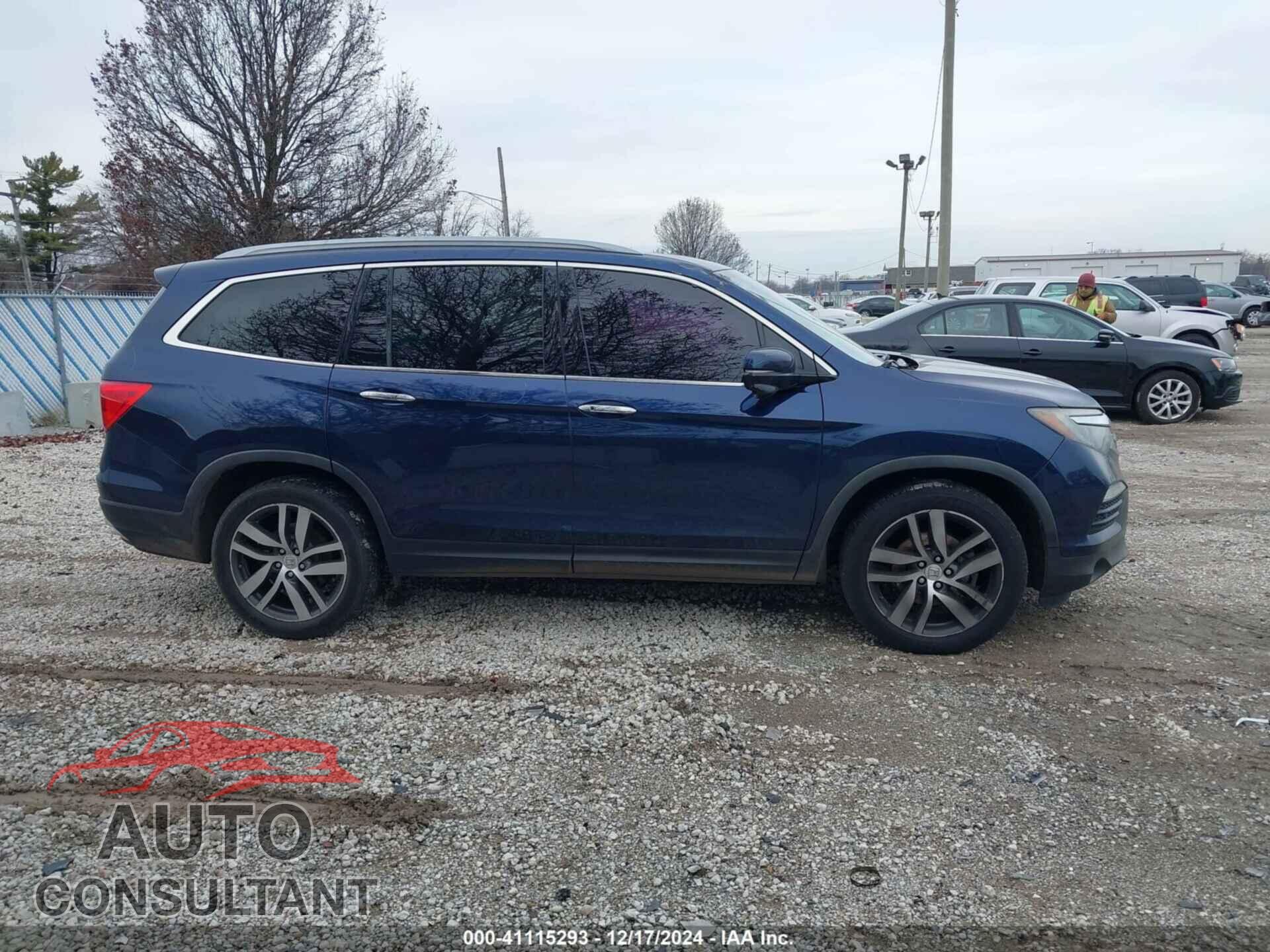 HONDA PILOT 2017 - 5FNYF6H90HB015571