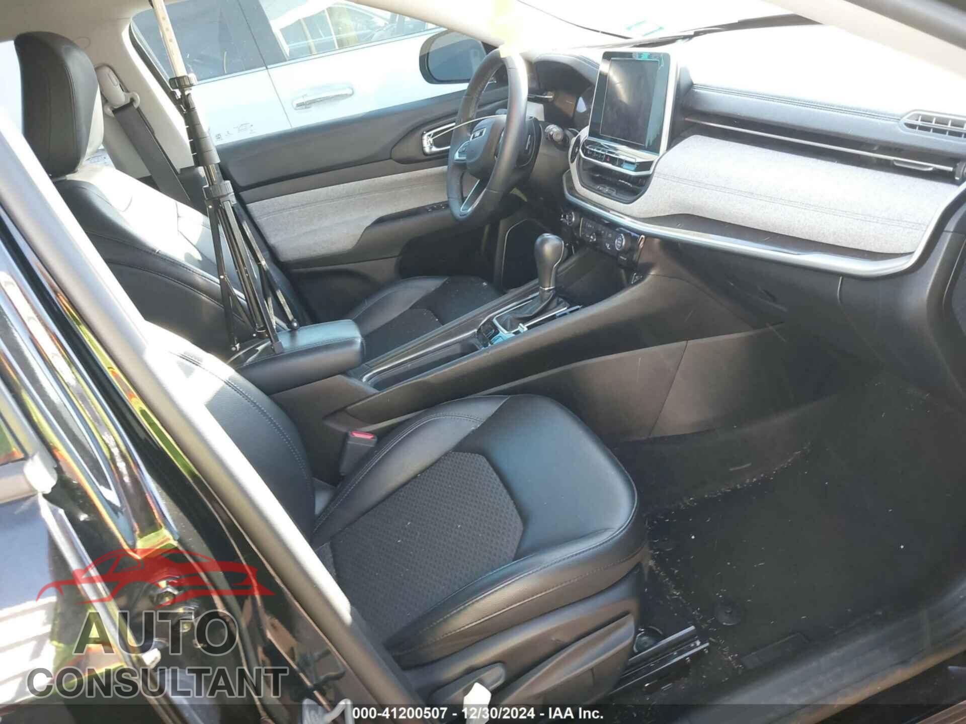 JEEP COMPASS 2022 - 3C4NJDBB7NT118792