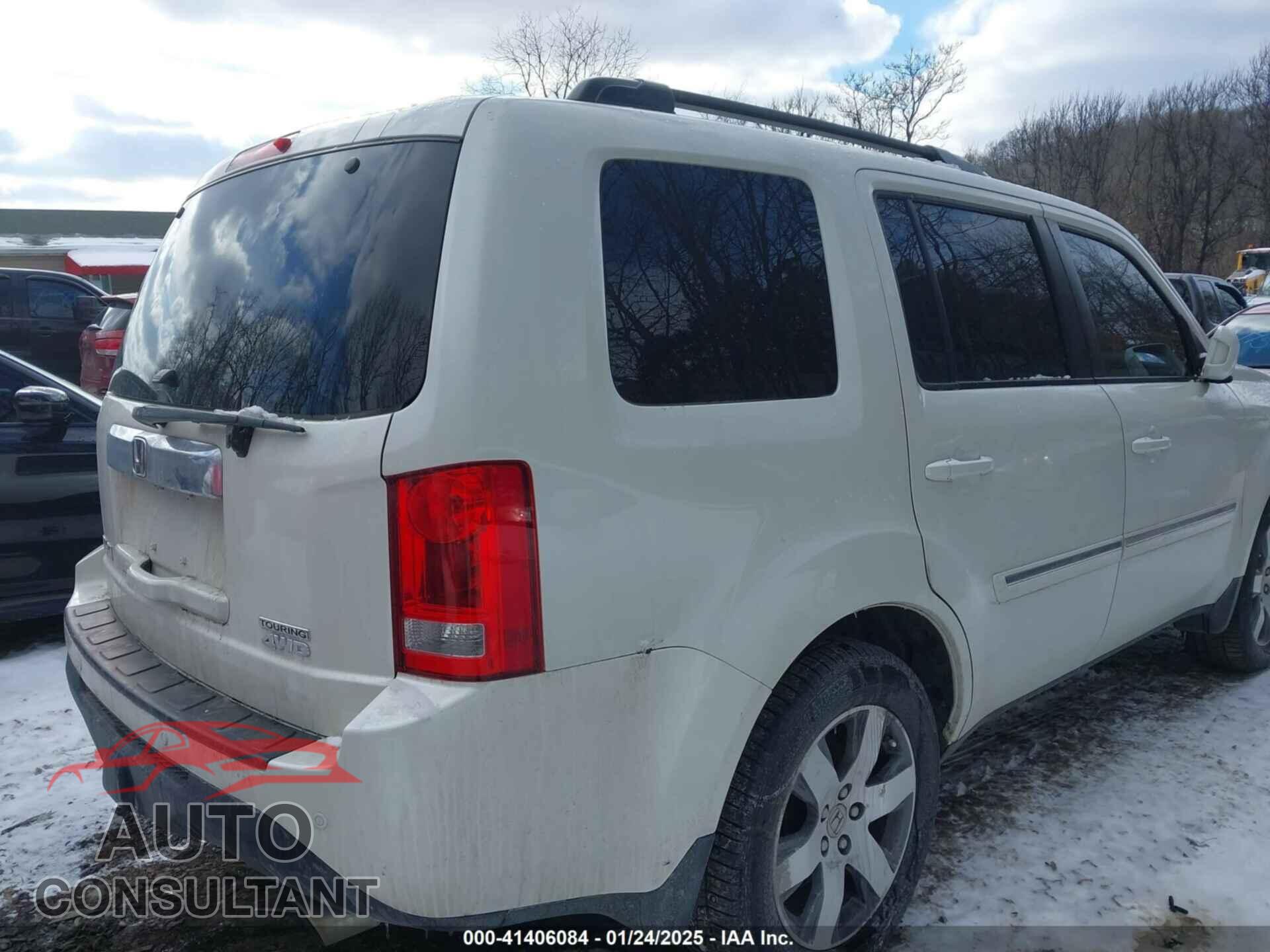 HONDA PILOT 2015 - 5FNYF4H92FB012575