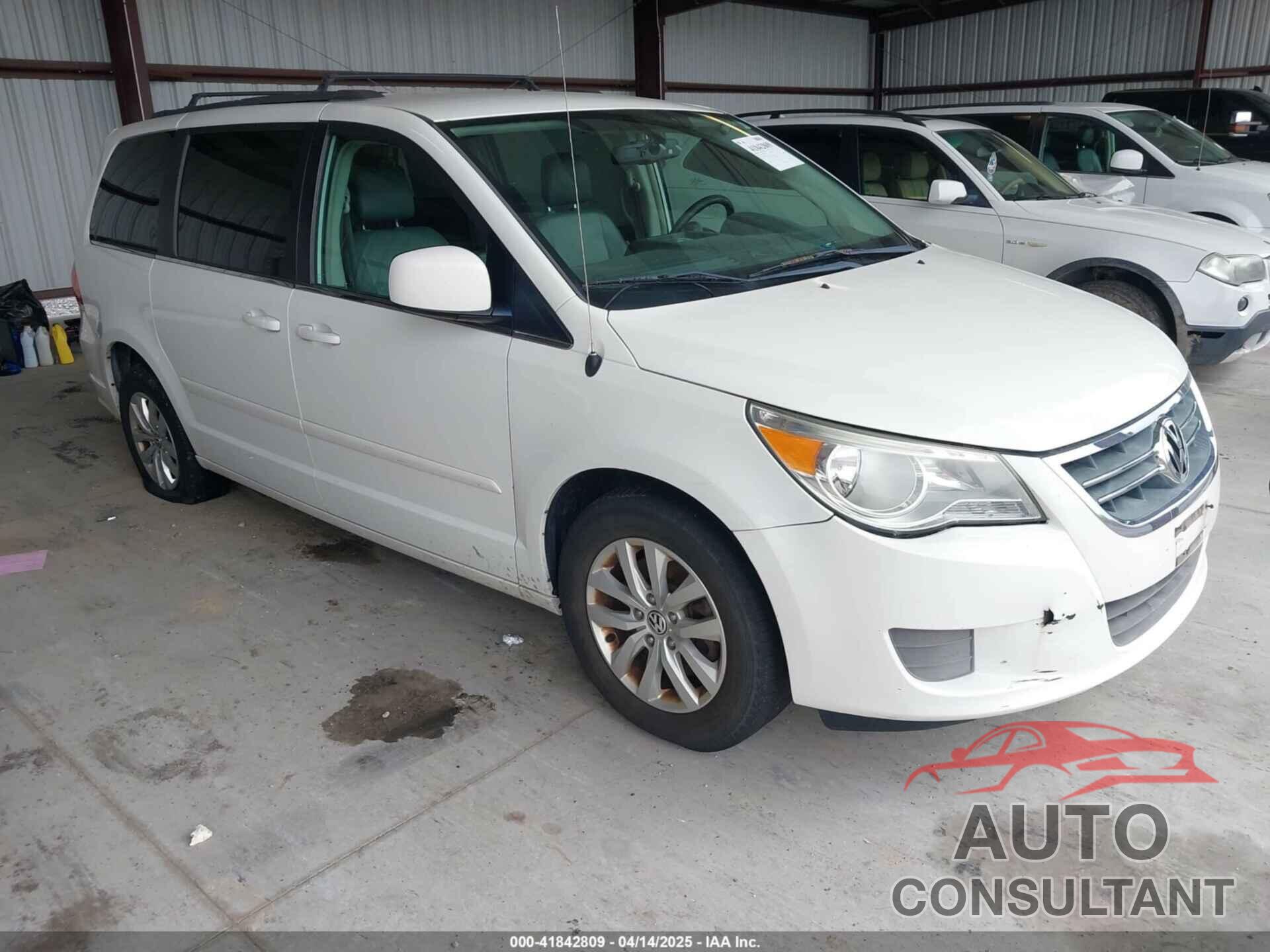 VOLKSWAGEN ROUTAN 2012 - 2C4RVABG8CR152112