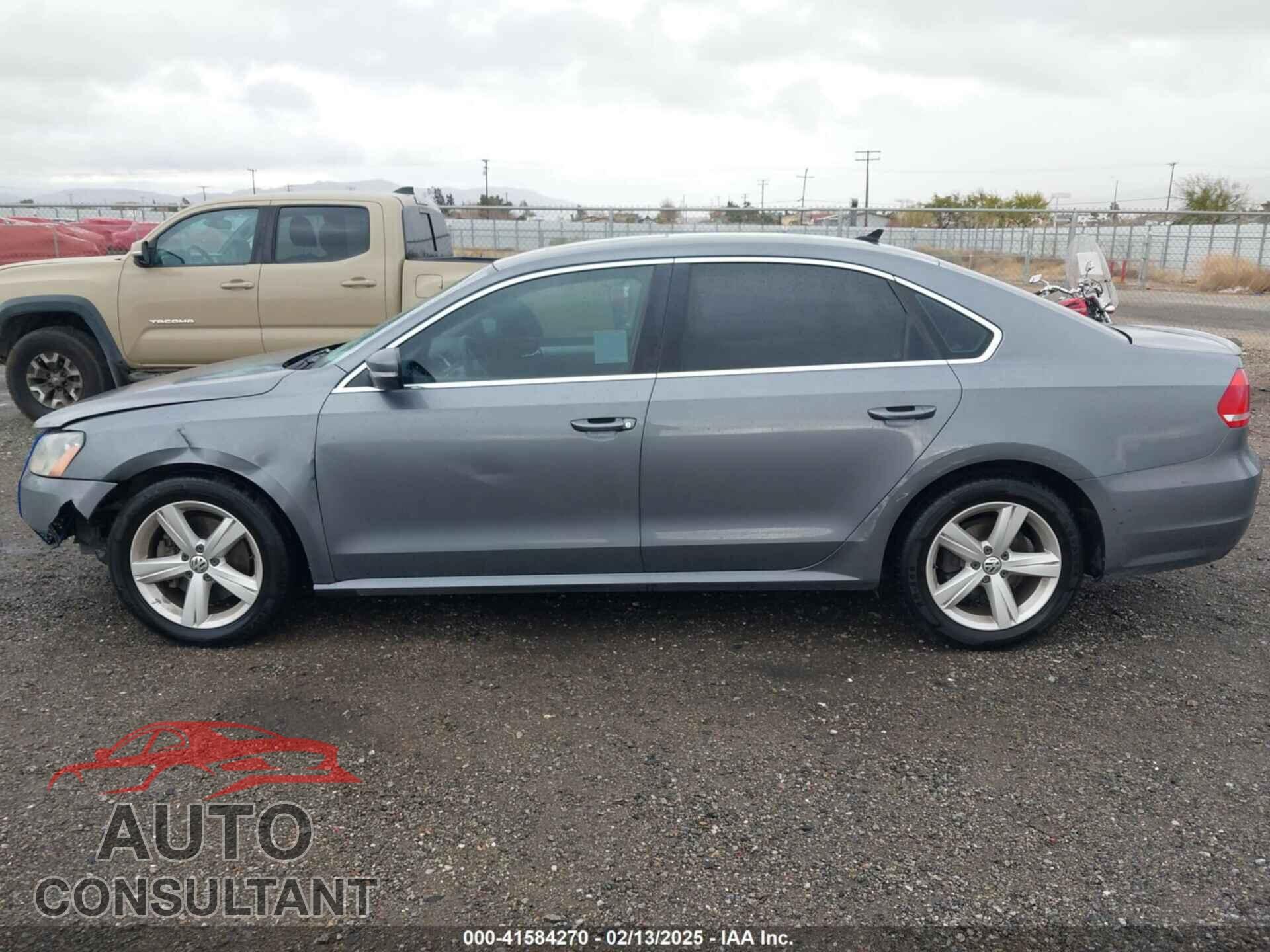 VOLKSWAGEN PASSAT 2013 - 1VWBP7A32DC145547