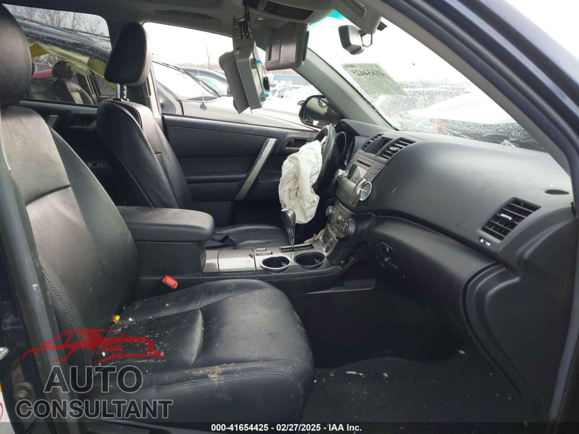 TOYOTA HIGHLANDER 2012 - 5TDBK3EH1CS098699