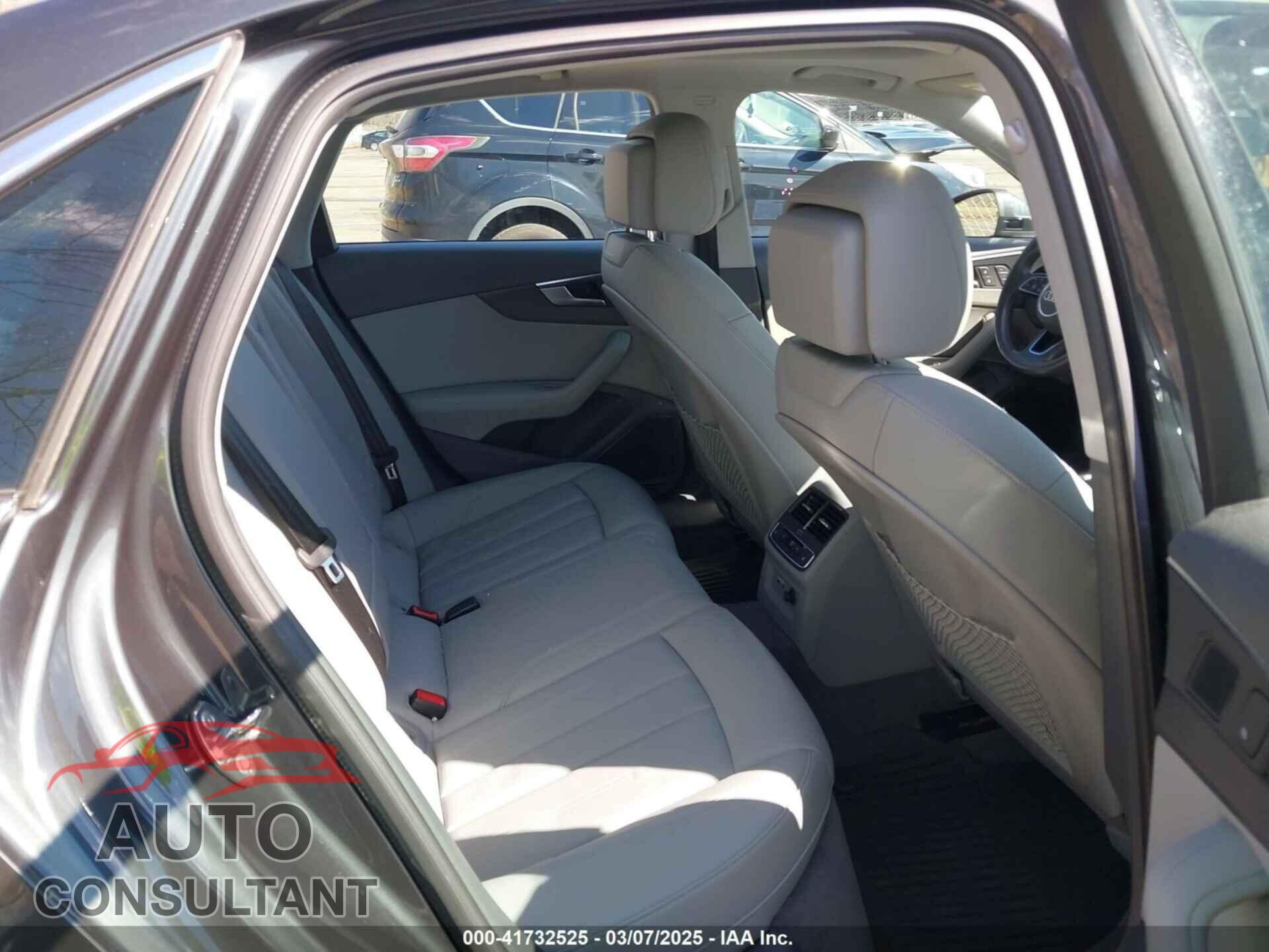 AUDI A4 2019 - WAUENAF42KA026858