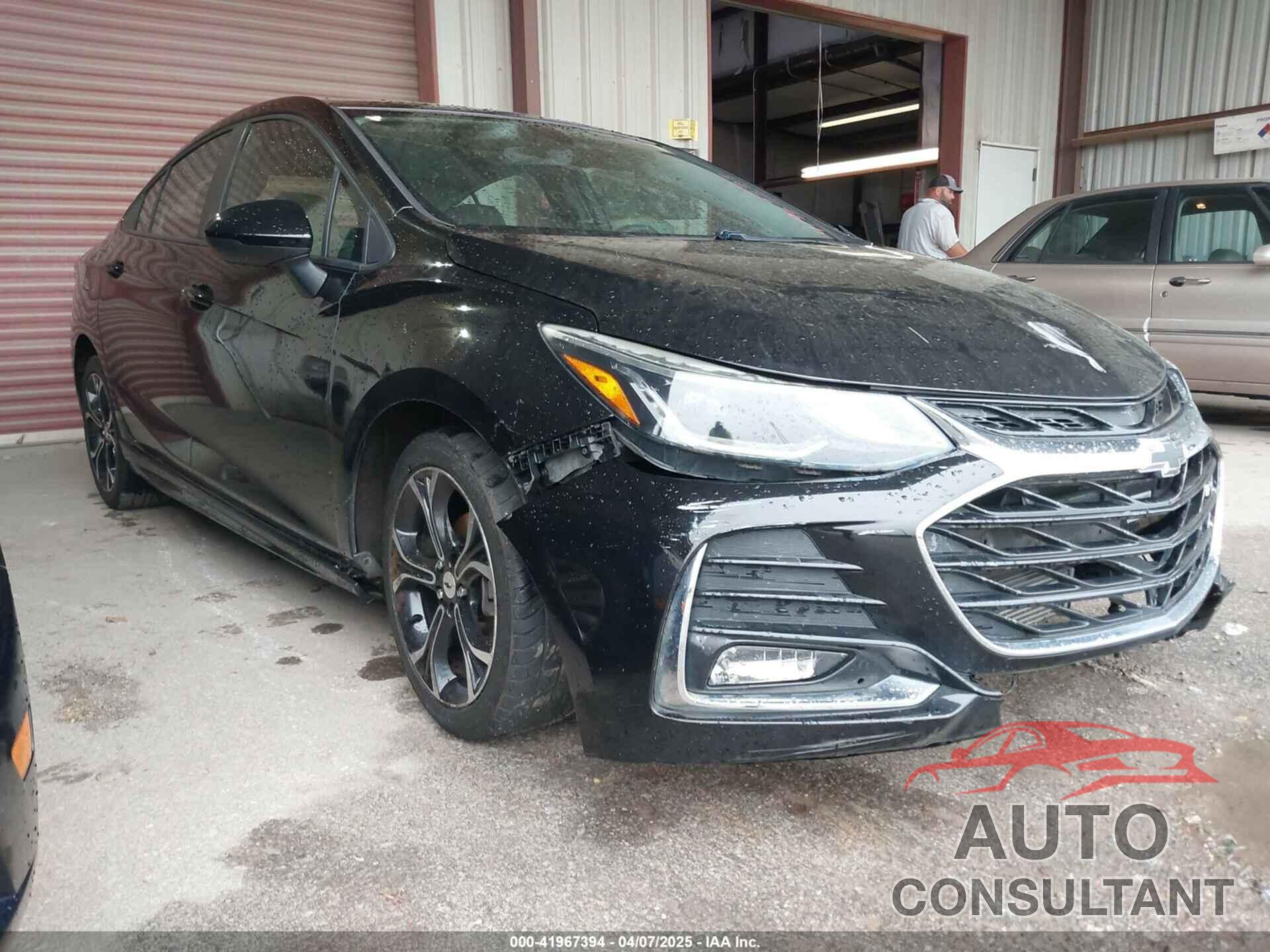 CHEVROLET CRUZE 2019 - 1G1BE5SM1K7140987