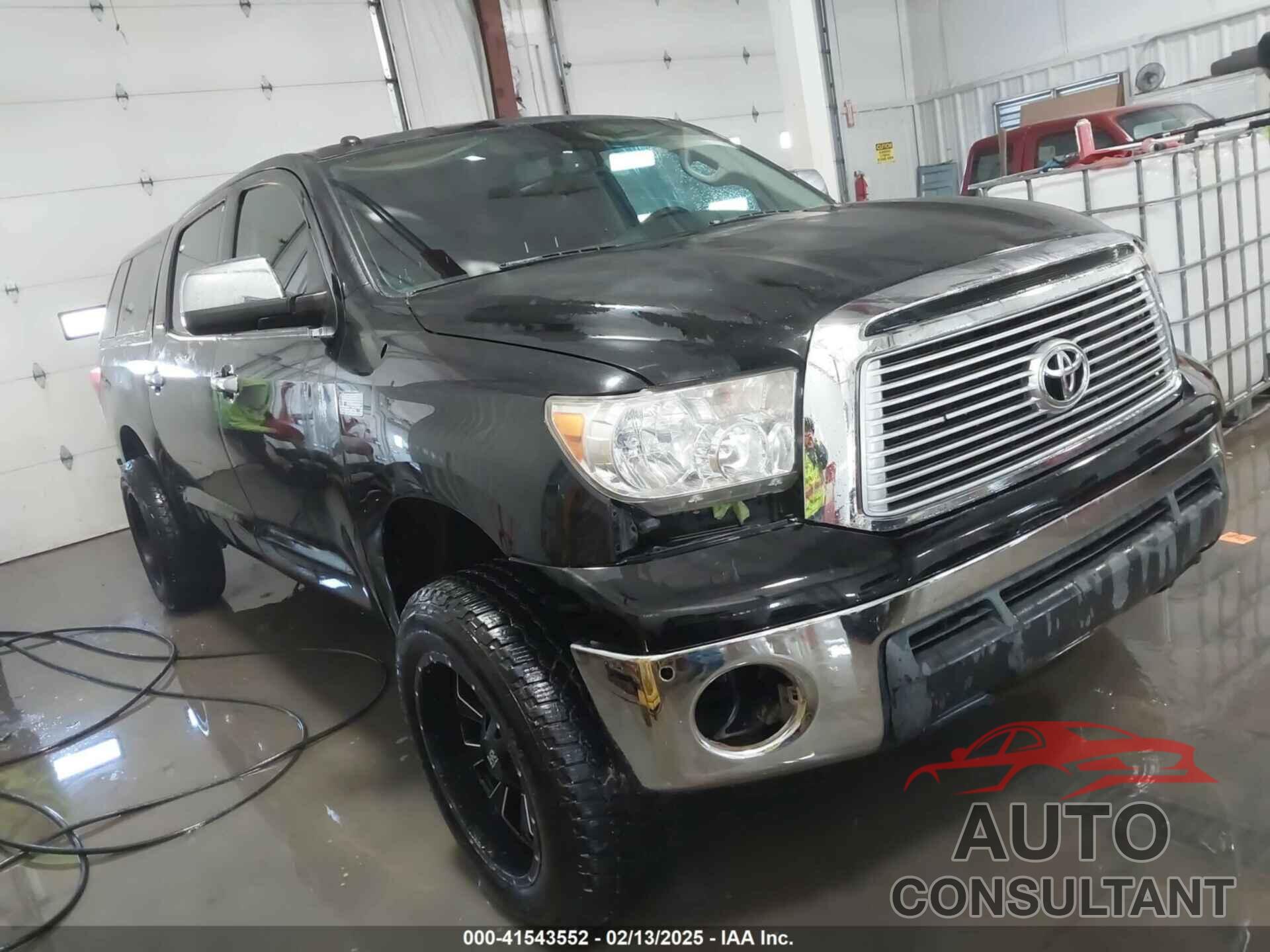 TOYOTA TUNDRA 2011 - 5TFHY5F14BX200429
