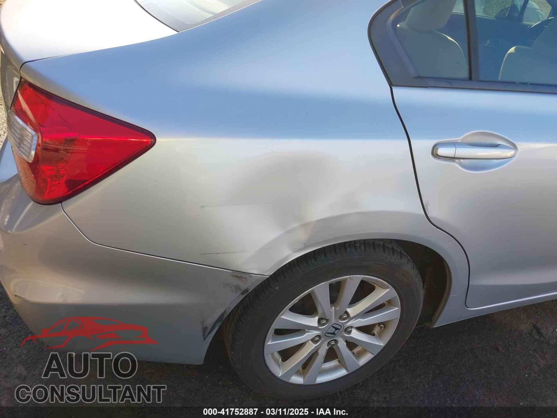 HONDA CIVIC 2012 - 2HGFB2F84CH582120