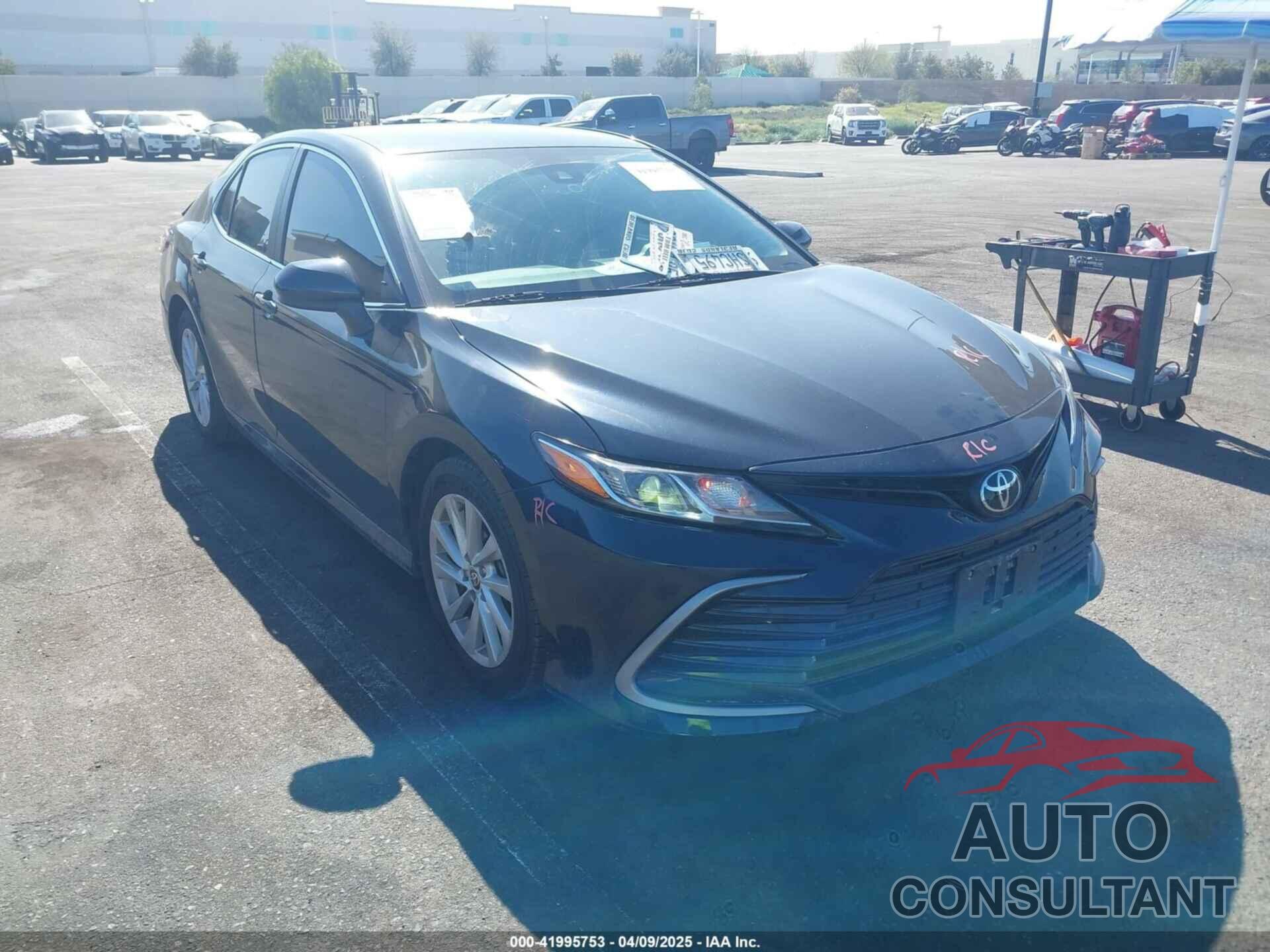 TOYOTA CAMRY 2021 - 4T1C11AKXMU526906