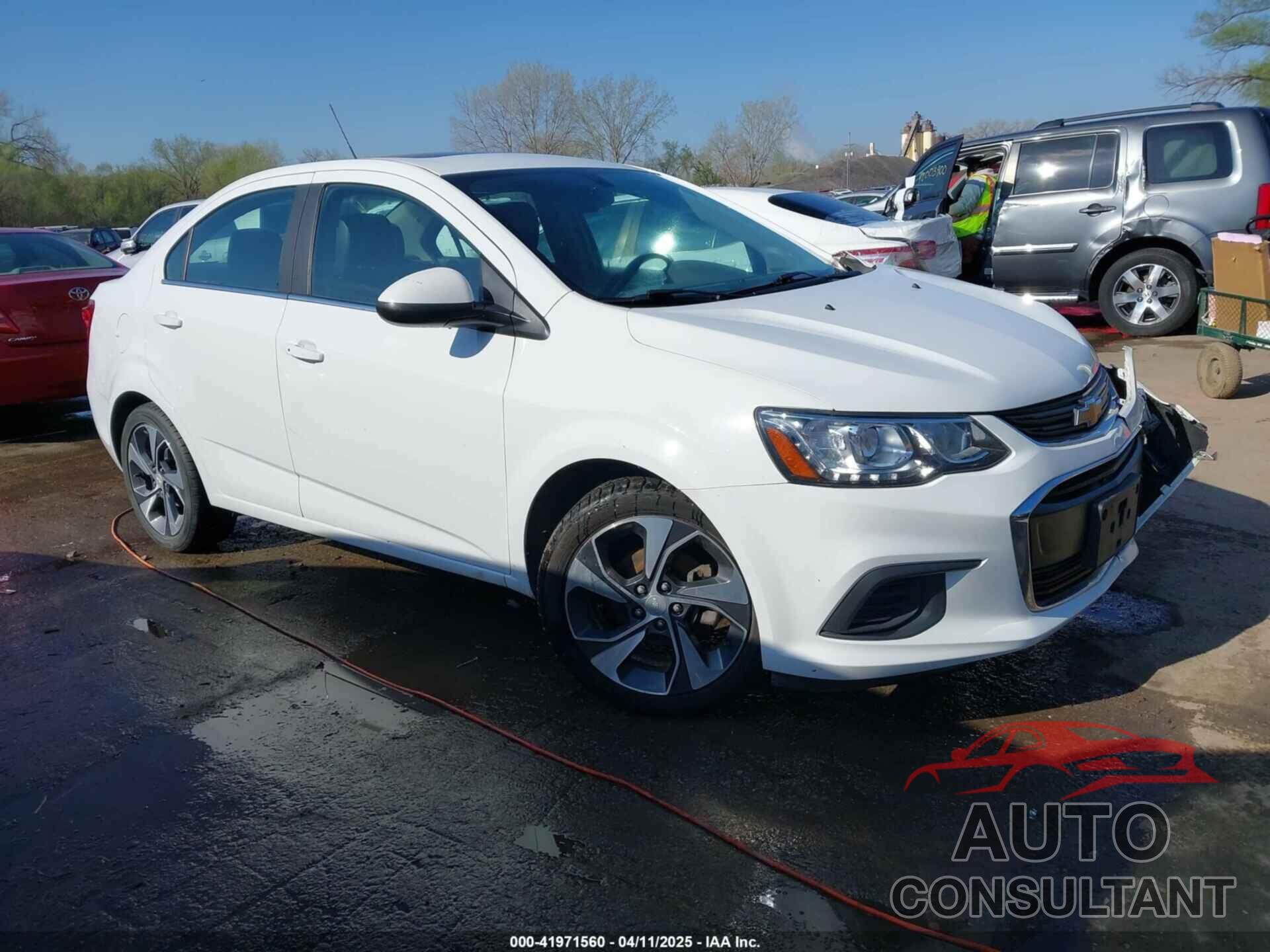 CHEVROLET SONIC 2020 - 1G1JF5SB5L4119280