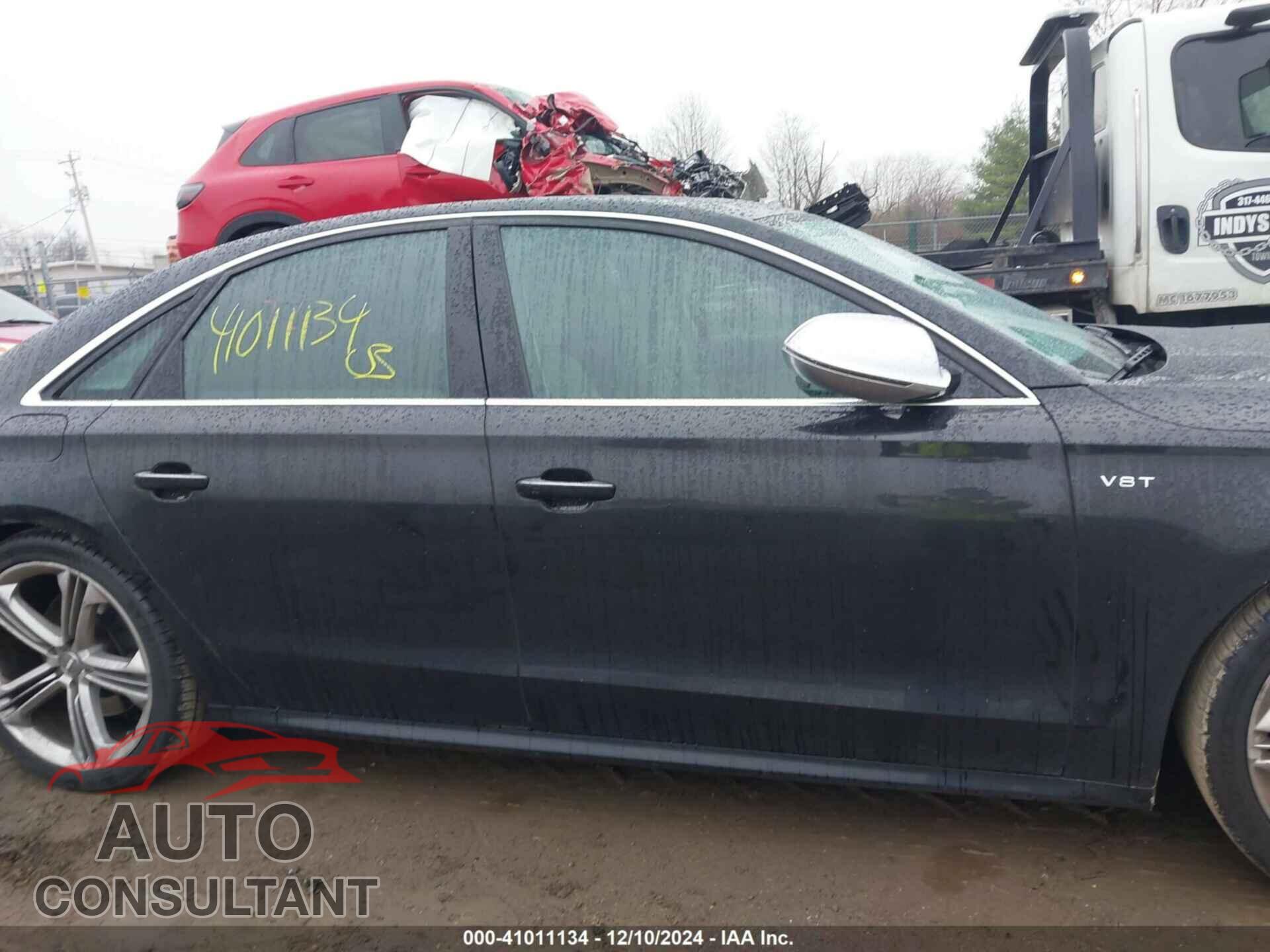 AUDI S8 2013 - WAUD2AFD2DN017724