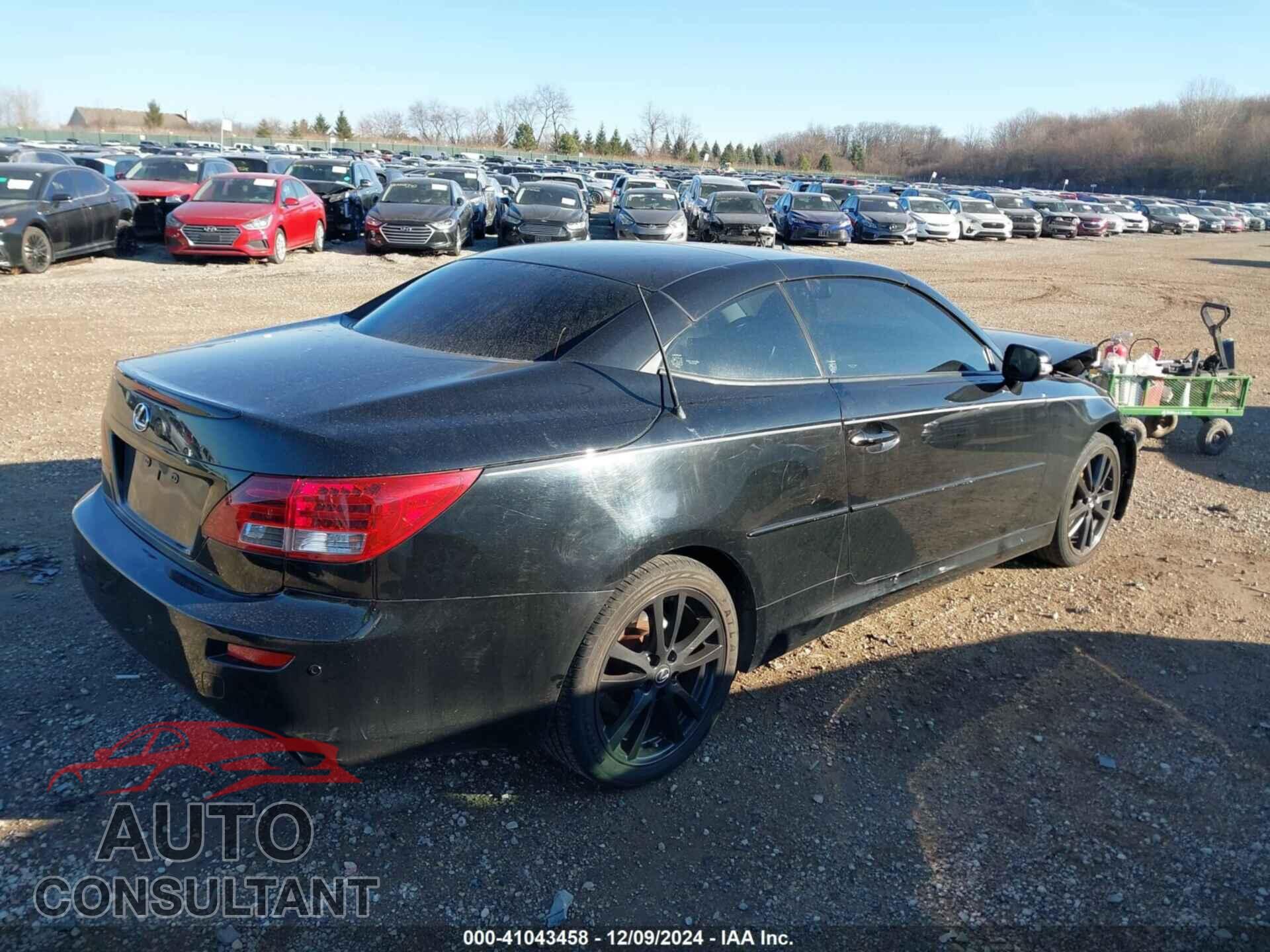 LEXUS IS 250C 2011 - JTHFF2C2XB2520715
