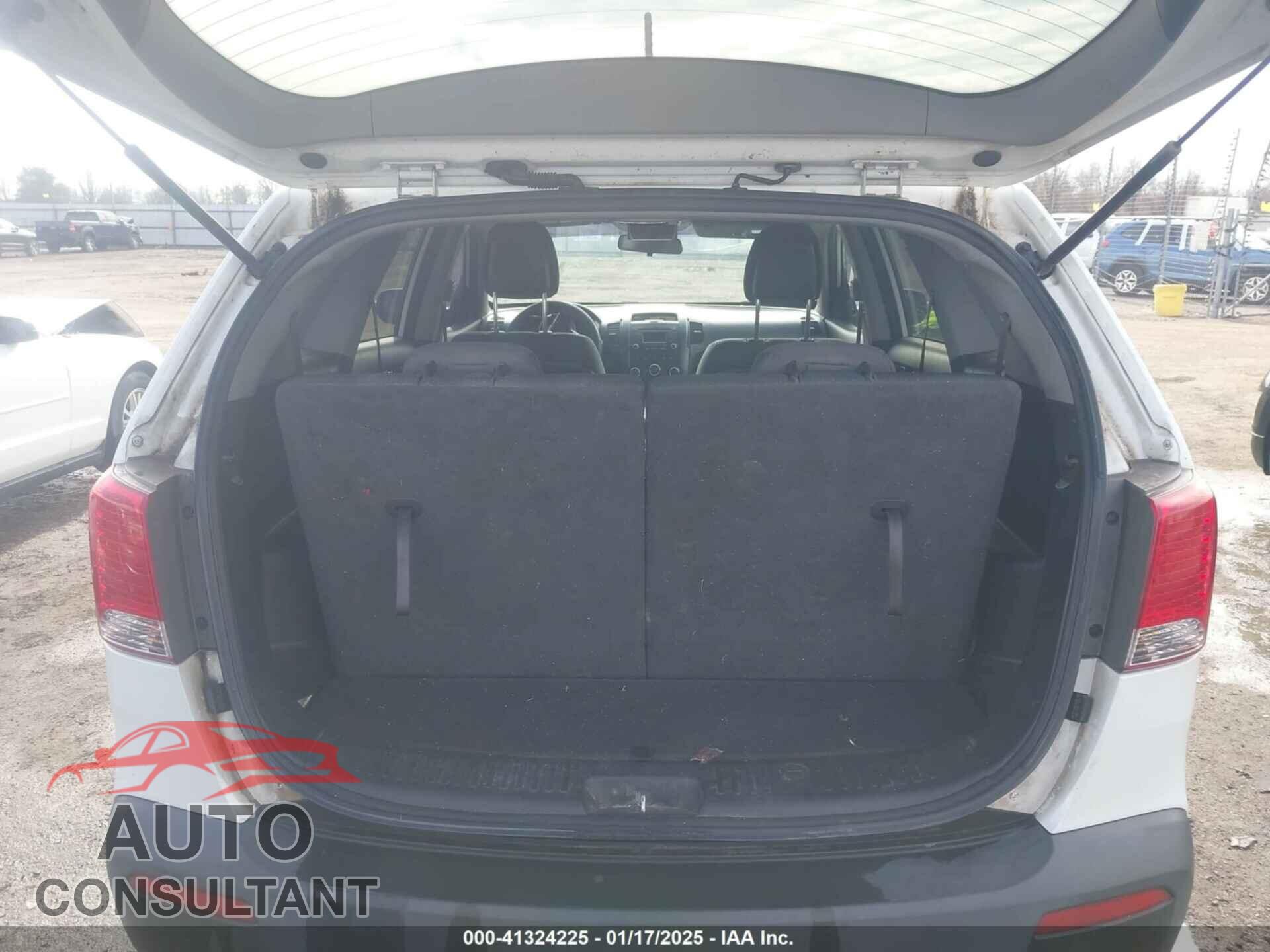 KIA SORENTO 2012 - 5XYKT4A19CG236109