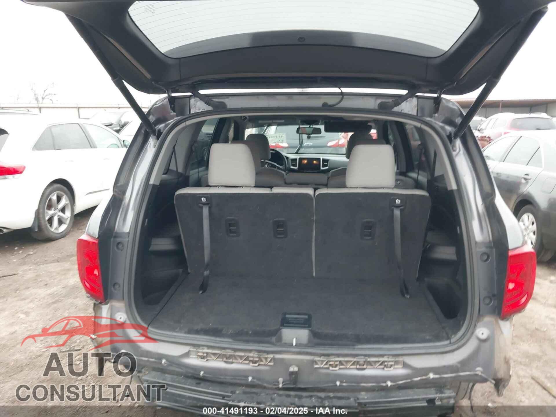 HONDA PILOT 2017 - 5FNYF6H55HB063063