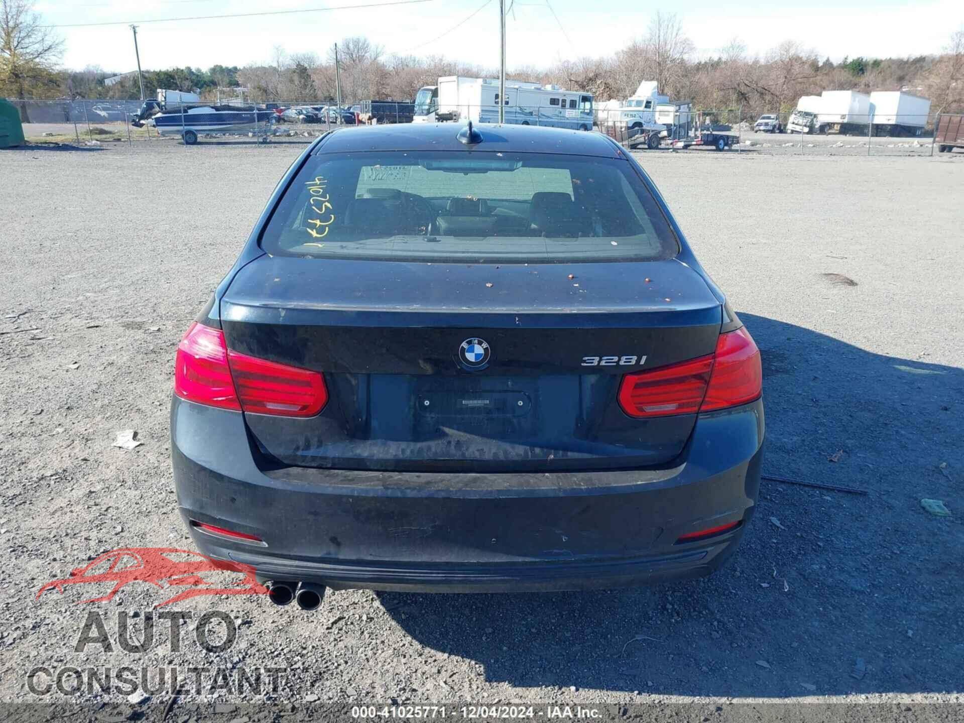 BMW 328I 2016 - WBA8E9C5XGK644732