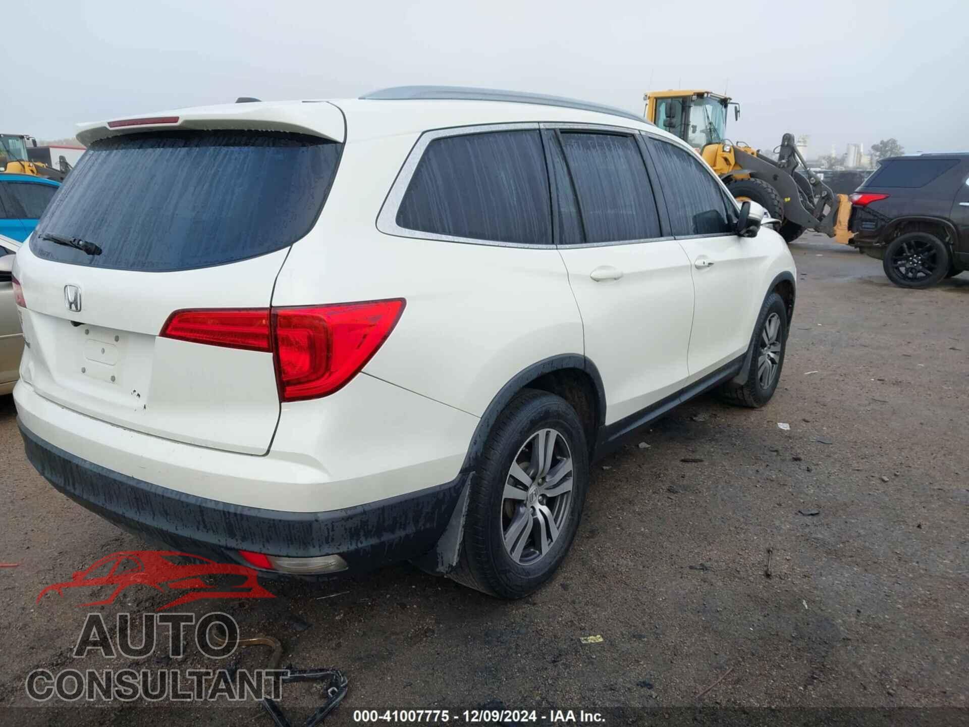 HONDA PILOT 2017 - 5FNYF5H58HB035879