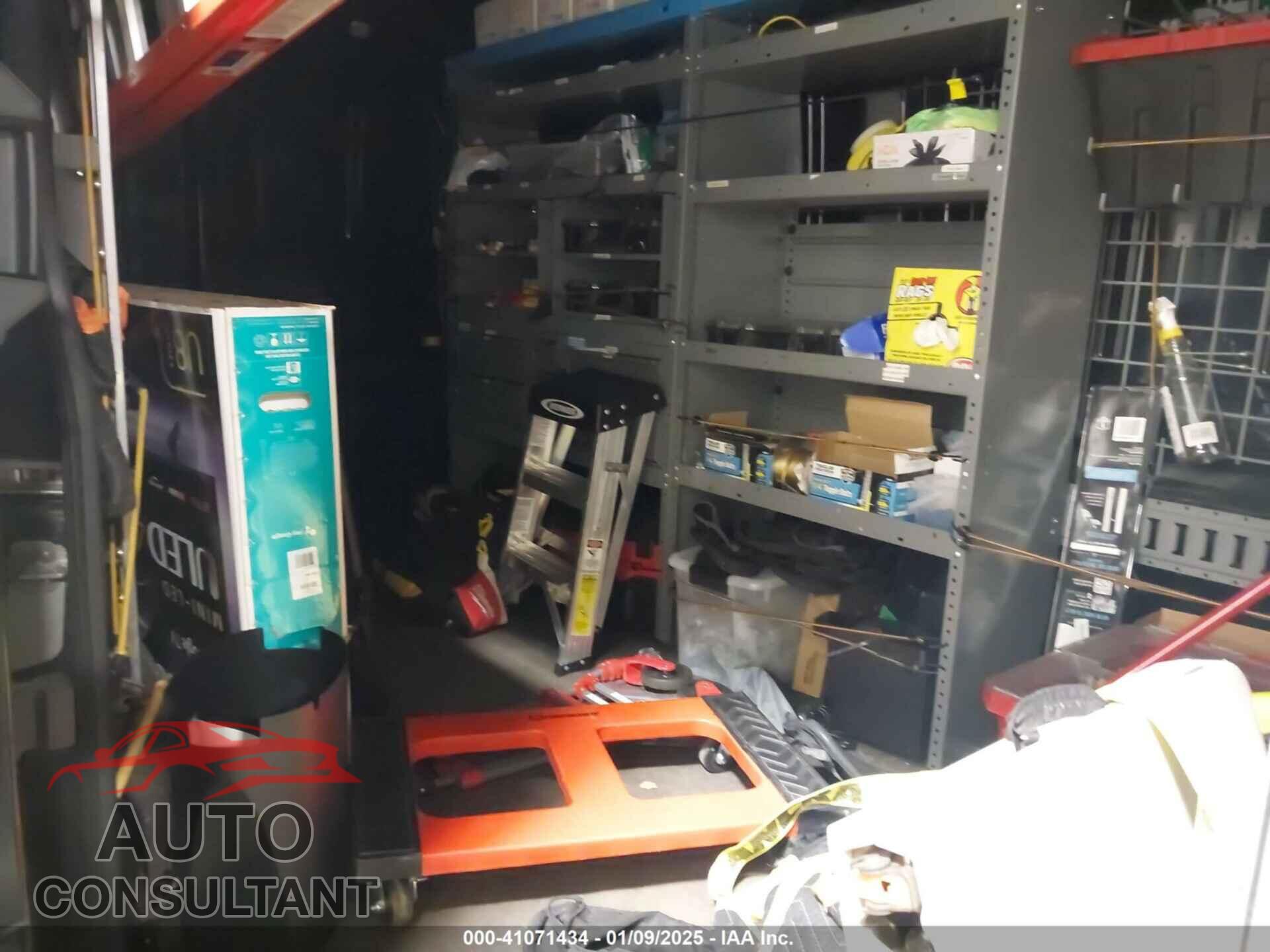 FORD TRANSIT-250 2015 - 1FTYR2CM7FKA84429