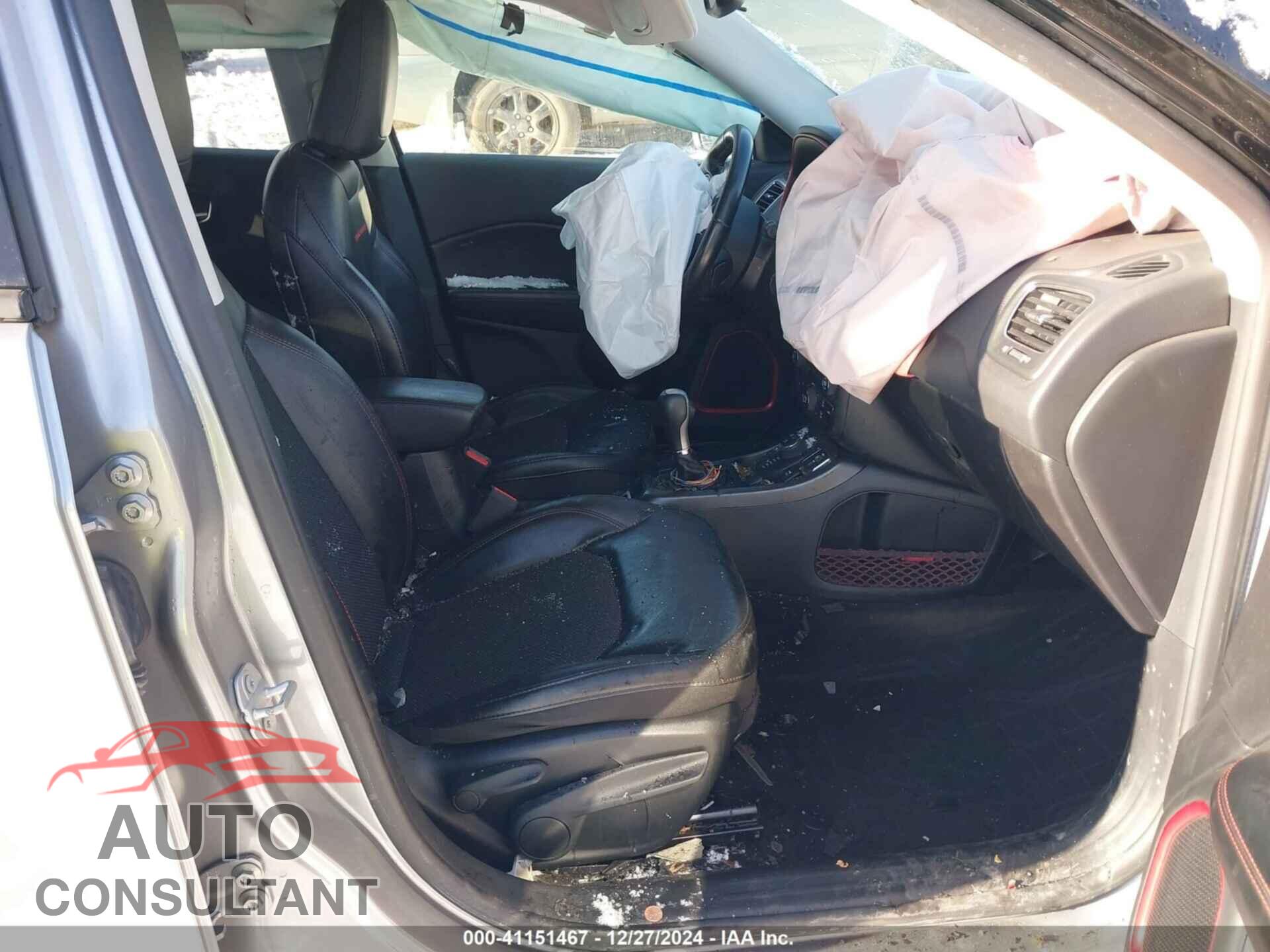 JEEP COMPASS 2020 - 3C4NJDDB7LT111917