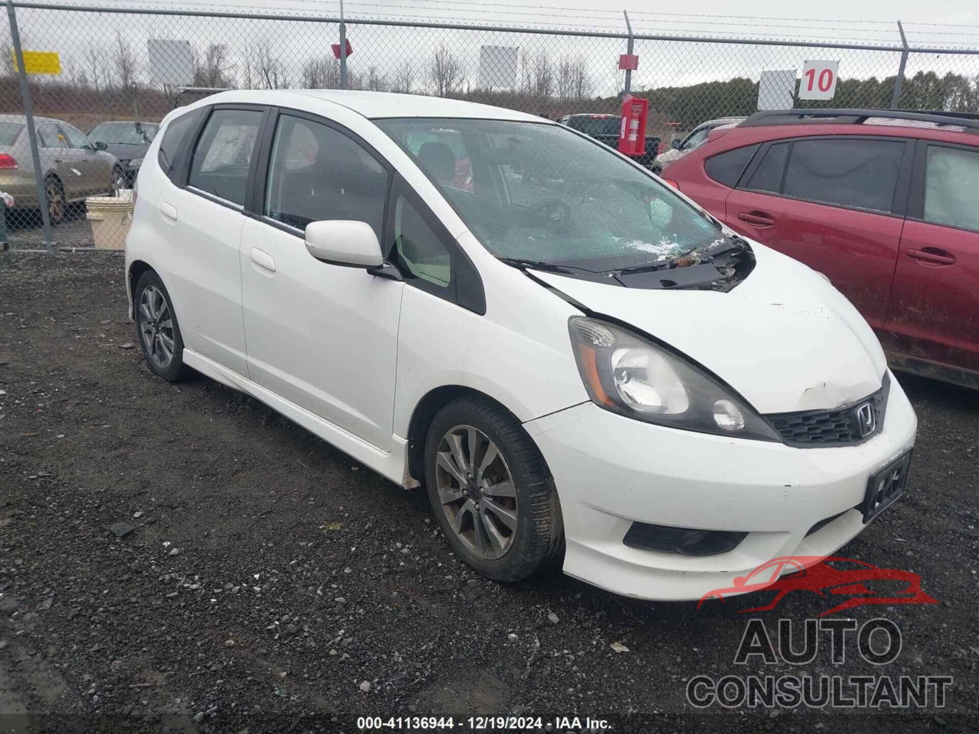 HONDA FIT 2013 - JHMGE8H50DC079008