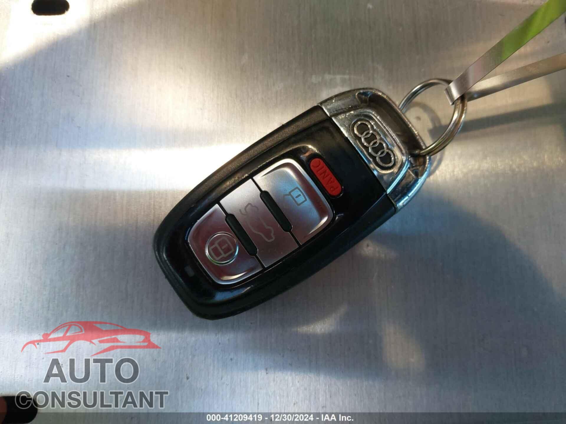 AUDI A8 L 2013 - WAUR2AFD3DN012893