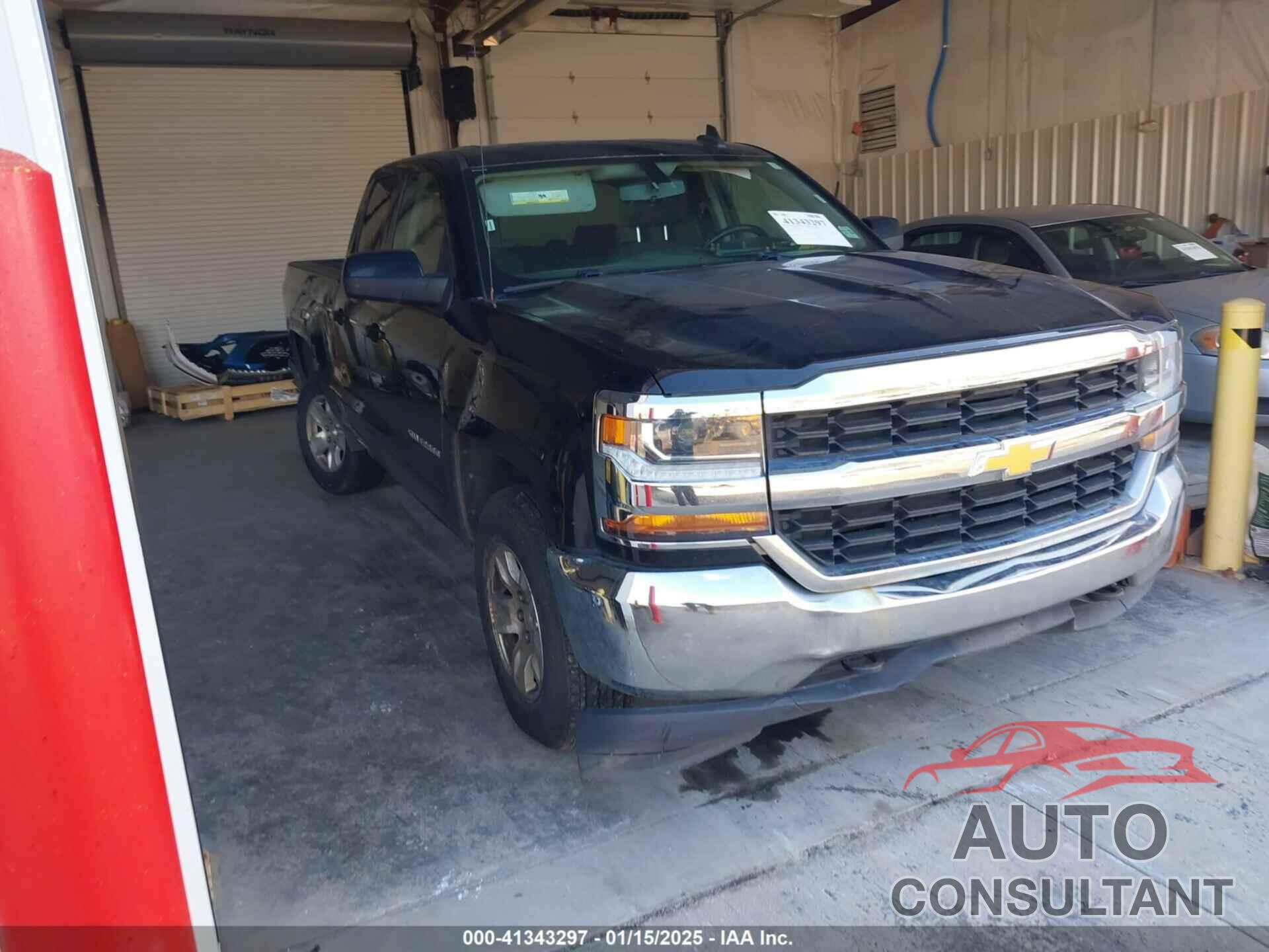 CHEVROLET SILVERADO 1500 2018 - 1GCVKREH1JZ193520