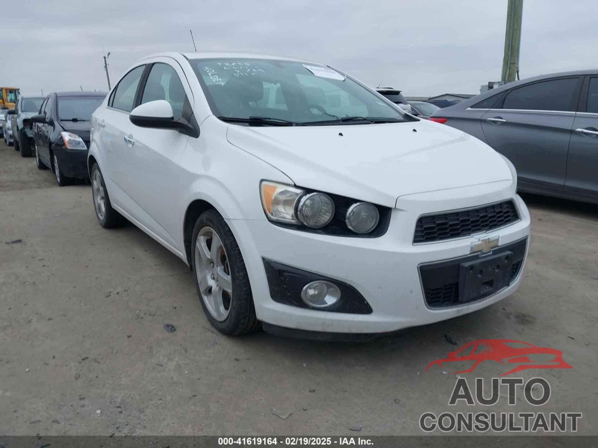 CHEVROLET SONIC 2016 - 1G1JE5SB1G4135257