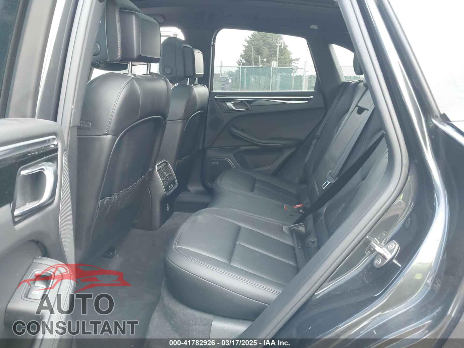 PORSCHE MACAN 2017 - WP1AB2A56HLB20821