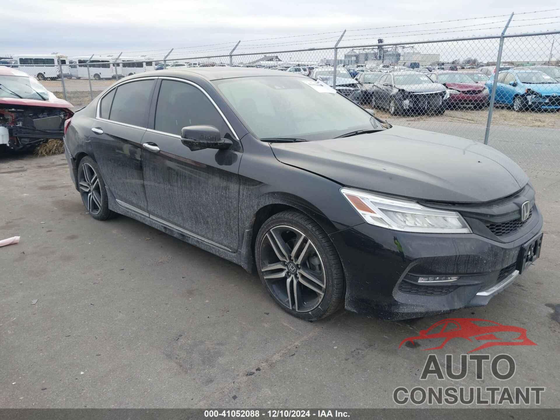 HONDA ACCORD 2017 - 1HGCR3F93HA037366