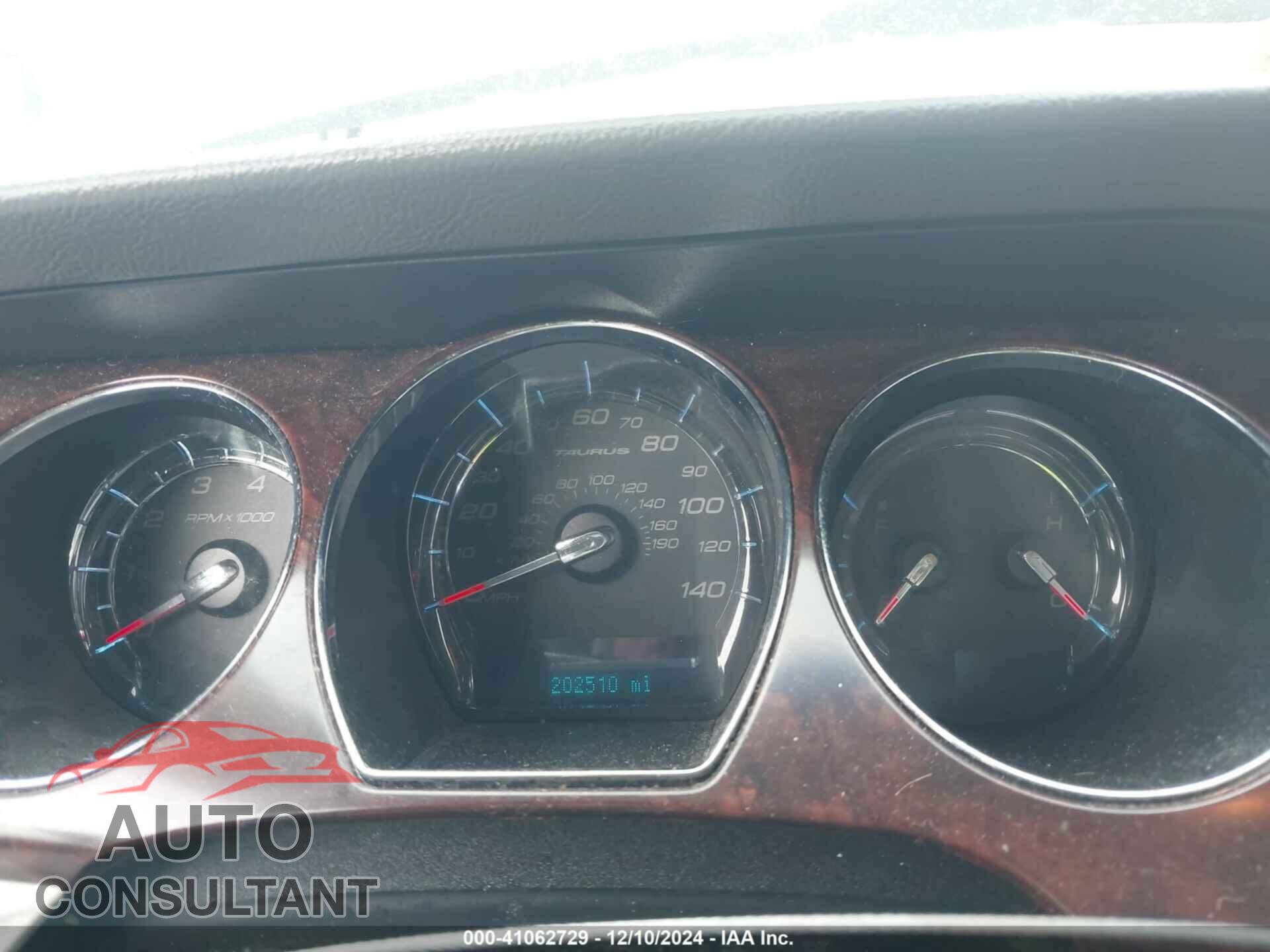 FORD TAURUS 2012 - 1FAHP2EWXCG122311