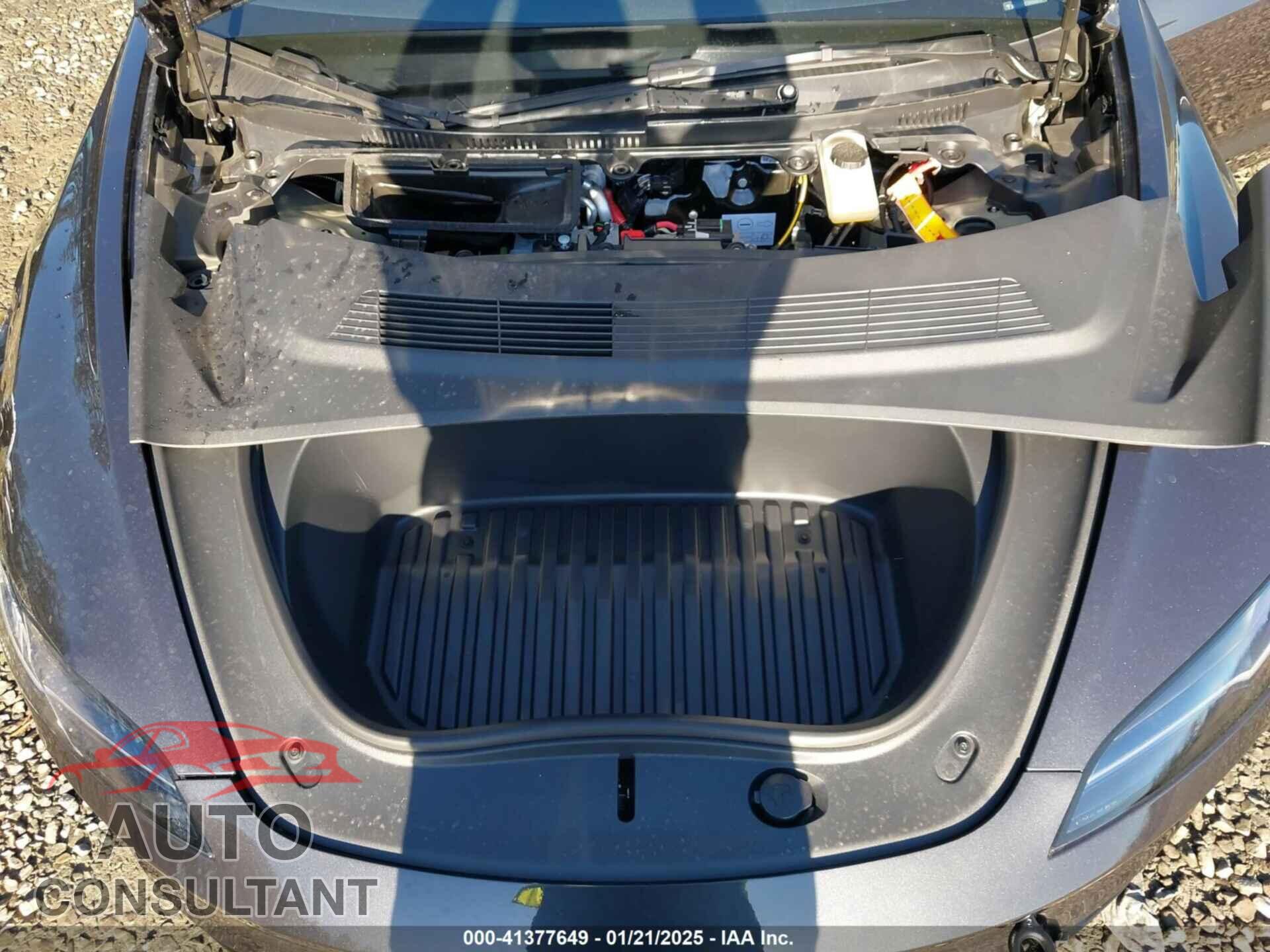 TESLA MODEL 3 2024 - 5YJ3E1ET3RF845978