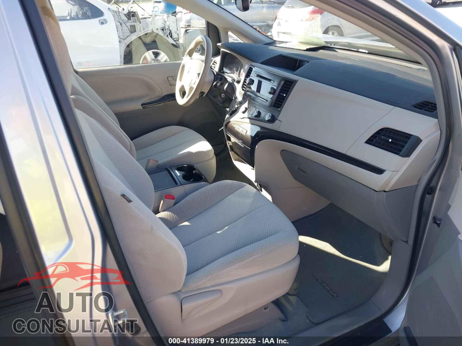 TOYOTA SIENNA 2011 - 5TDKK3DC3BS175562