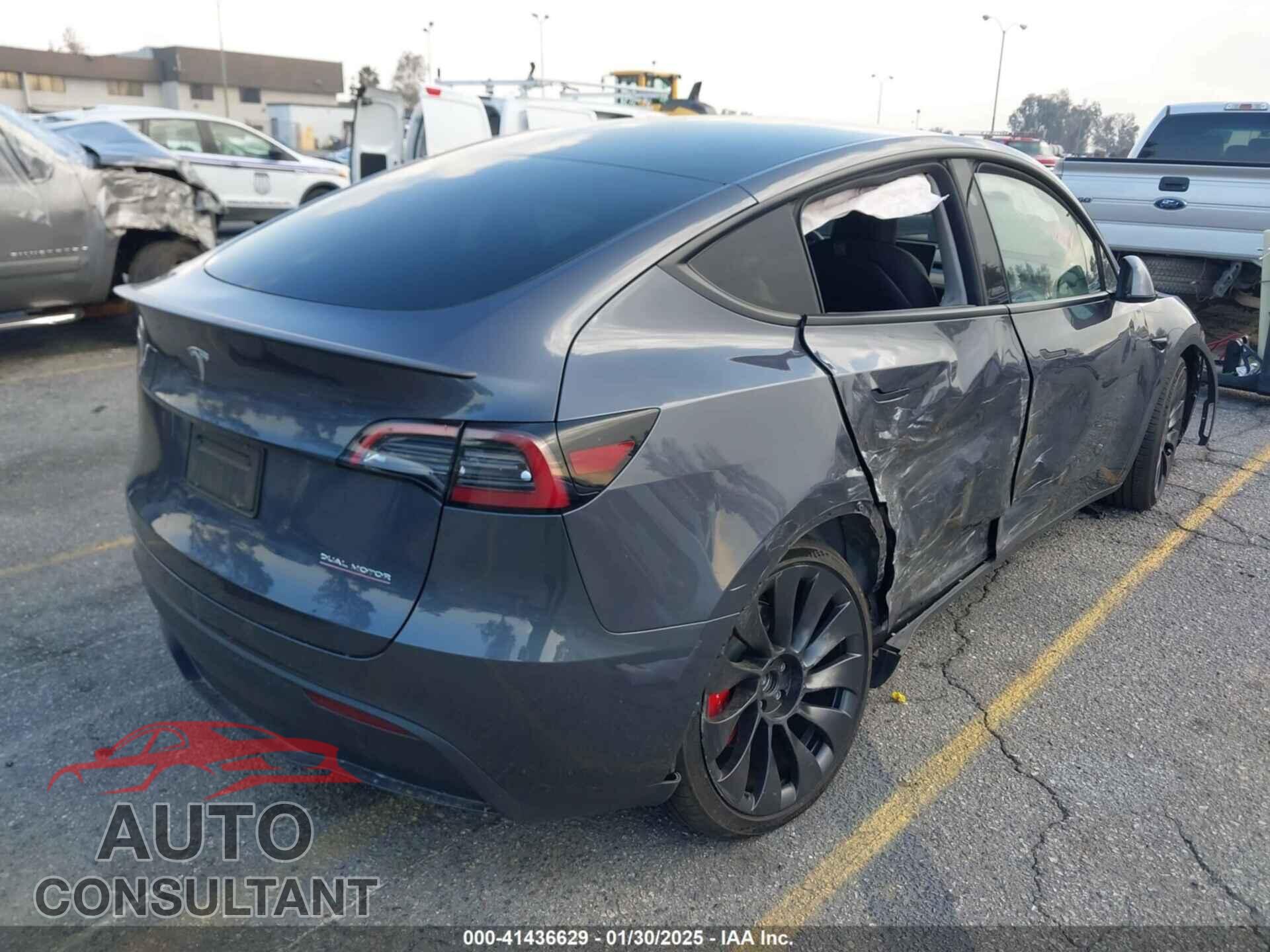 TESLA MODEL Y 2023 - 7SAYGDEF6PF837174
