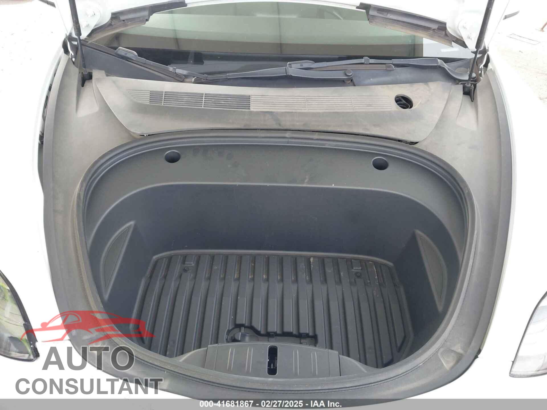 TESLA MODEL 3 2023 - 5YJ3E1EA3PF484750