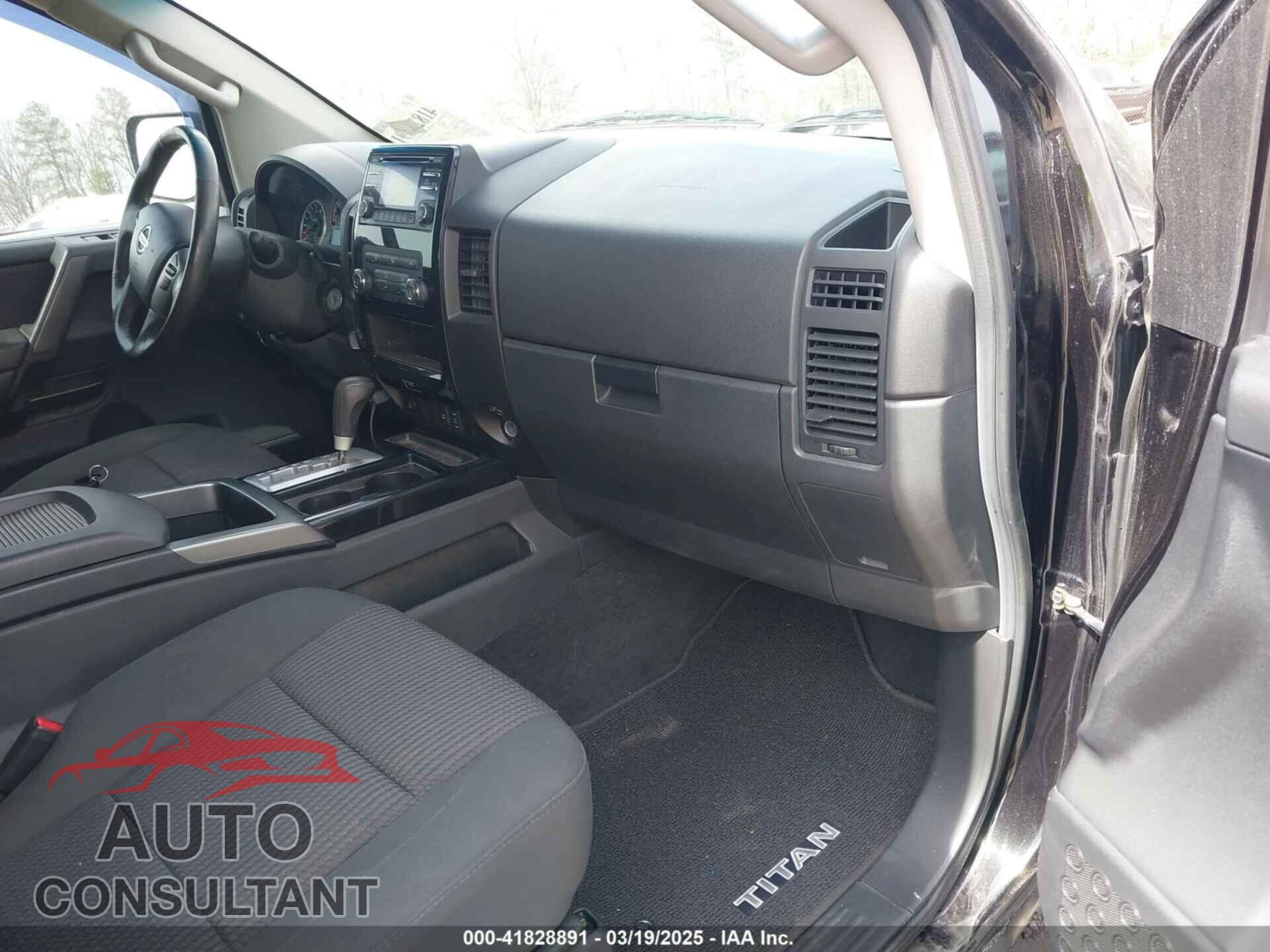 NISSAN TITAN 2013 - 1N6AA0EC5DN304015