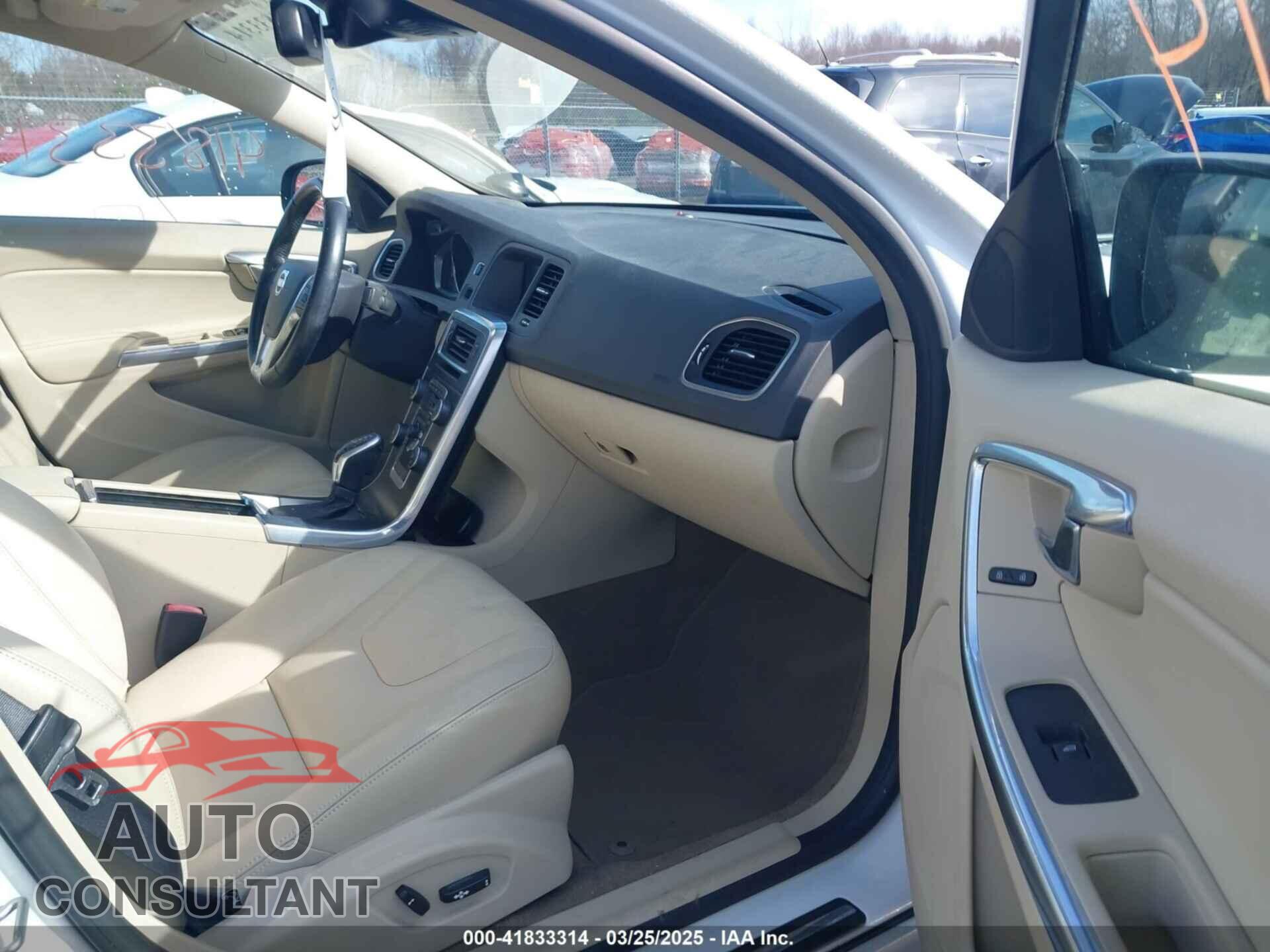 VOLVO S60 2015 - YV126MFB1F1311814