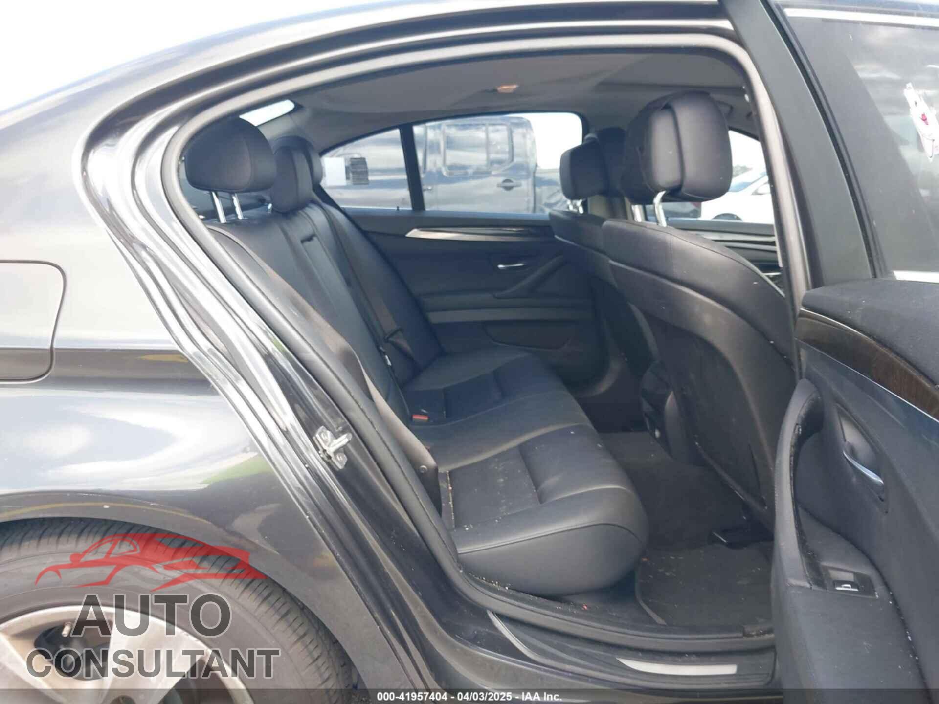 BMW 528I 2011 - WBAFR1C53BC673182
