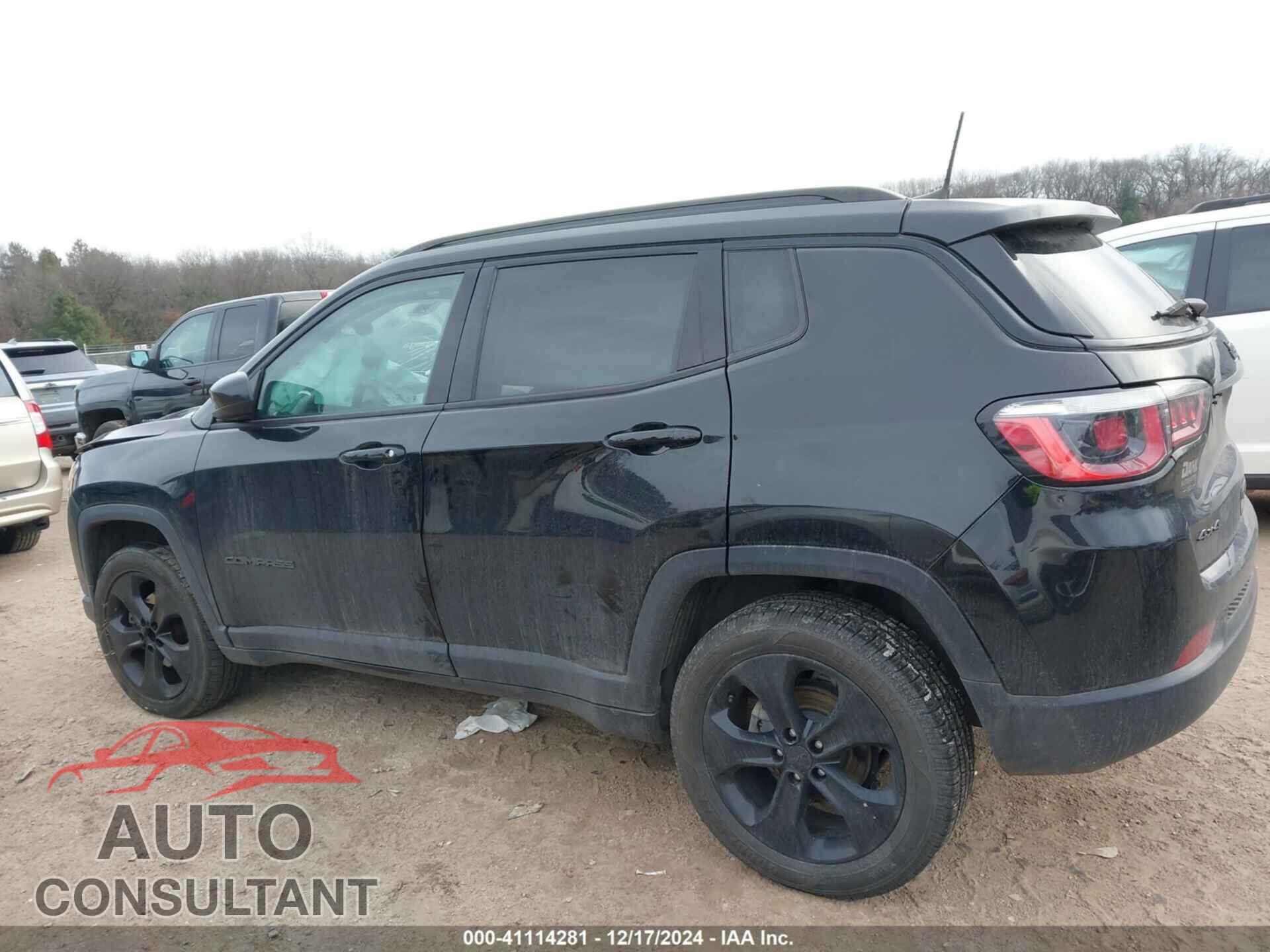 JEEP COMPASS 2018 - 3C4NJDBB4JT298839