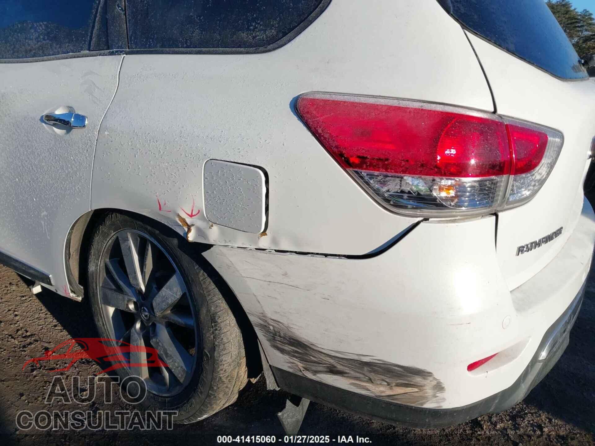 NISSAN PATHFINDER 2013 - 5N1AR2MM2DC635949