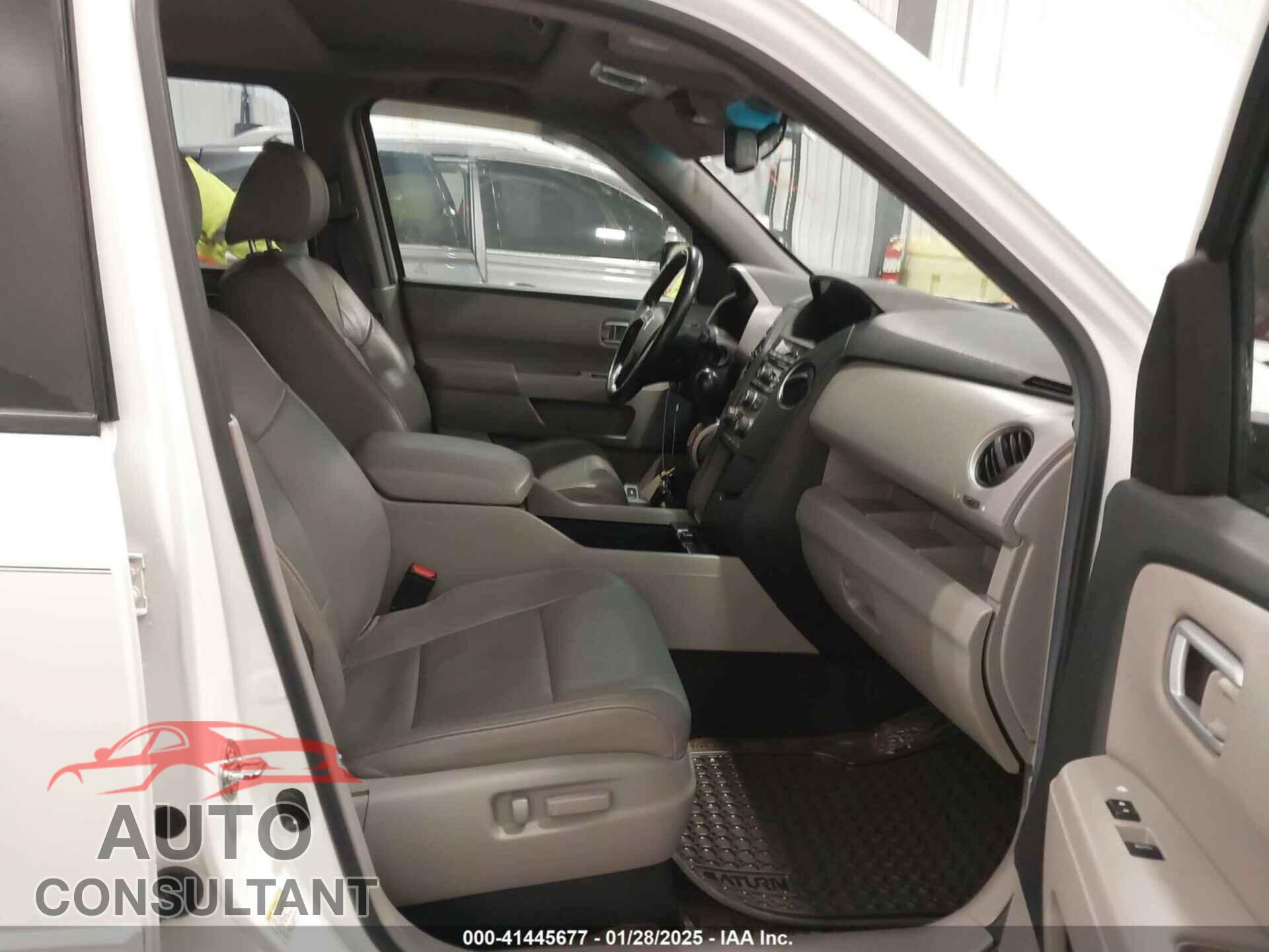 HONDA PILOT 2013 - 5FNYF4H56DB039045