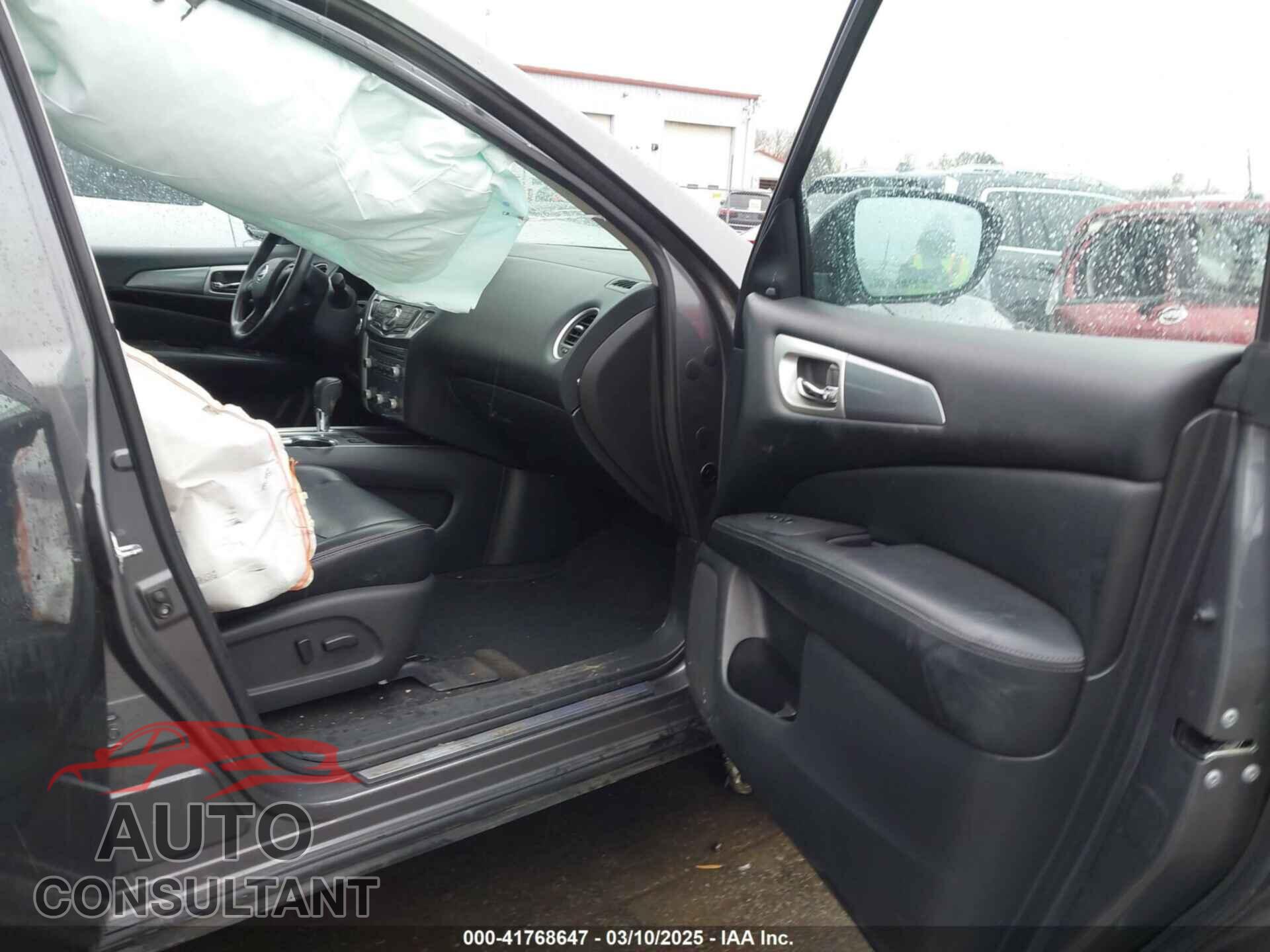 NISSAN PATHFINDER 2017 - 5N1DR2MM9HC606595