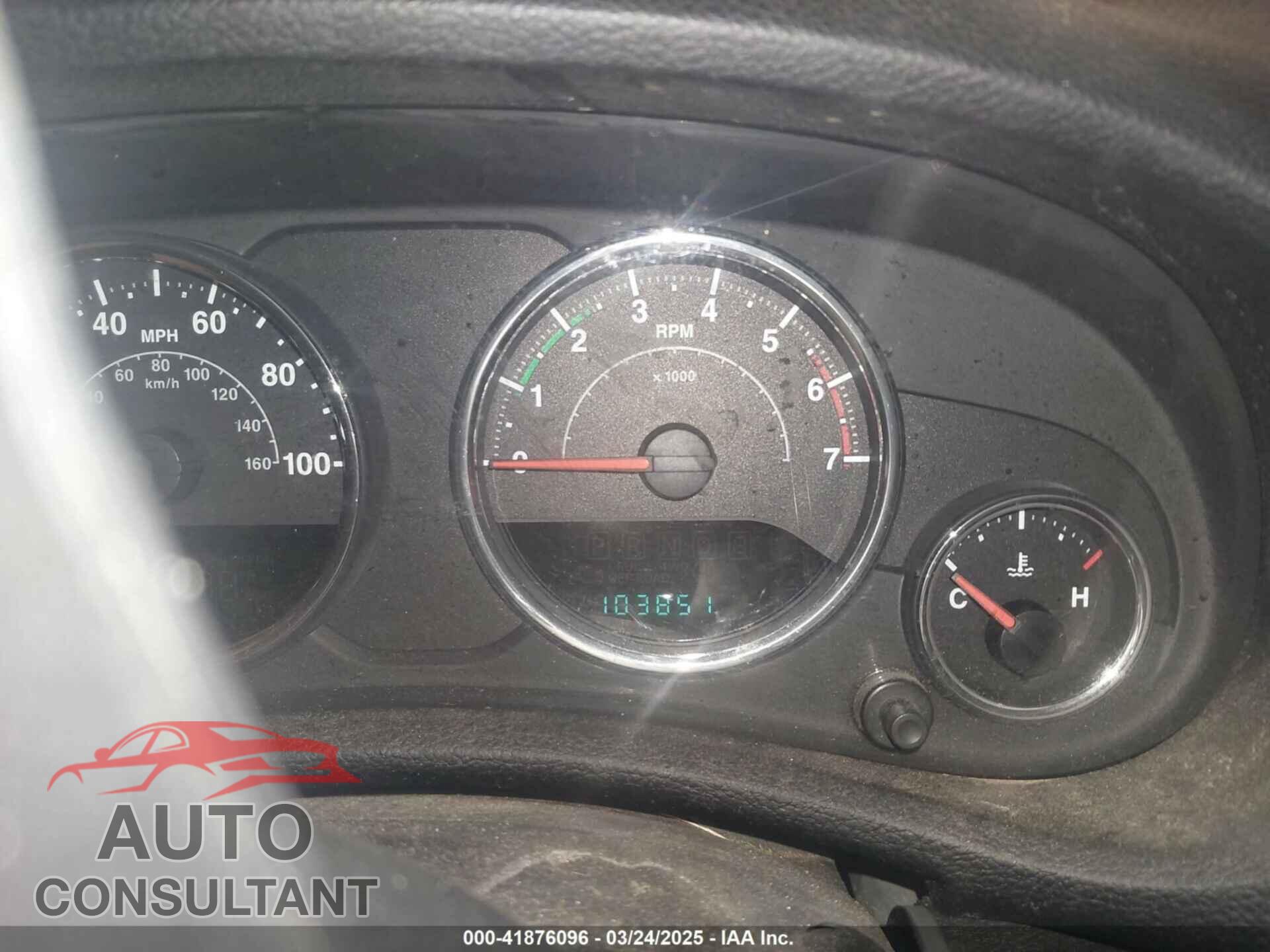 JEEP WRANGLER 2011 - 1J4AA2D14BL574290