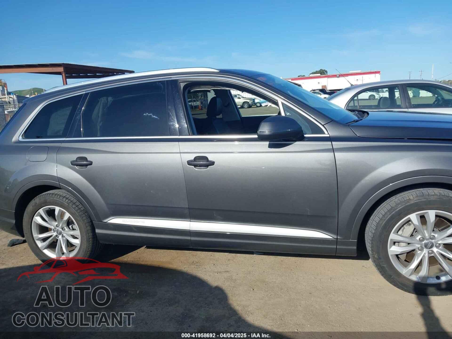 AUDI Q7 2019 - WA1AAAF72KD035141