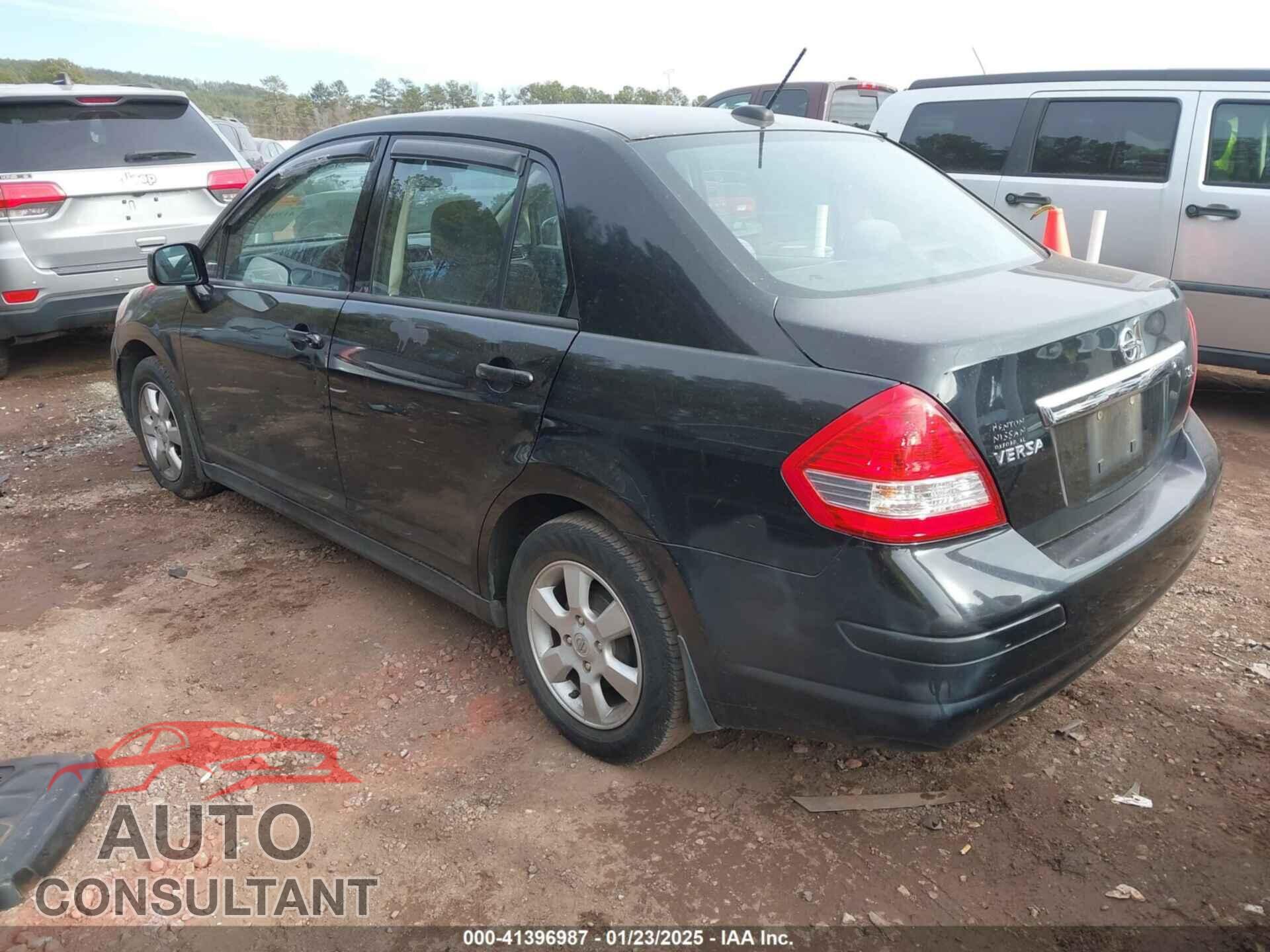 NISSAN VERSA 2011 - 3N1BC1AP5BL444050