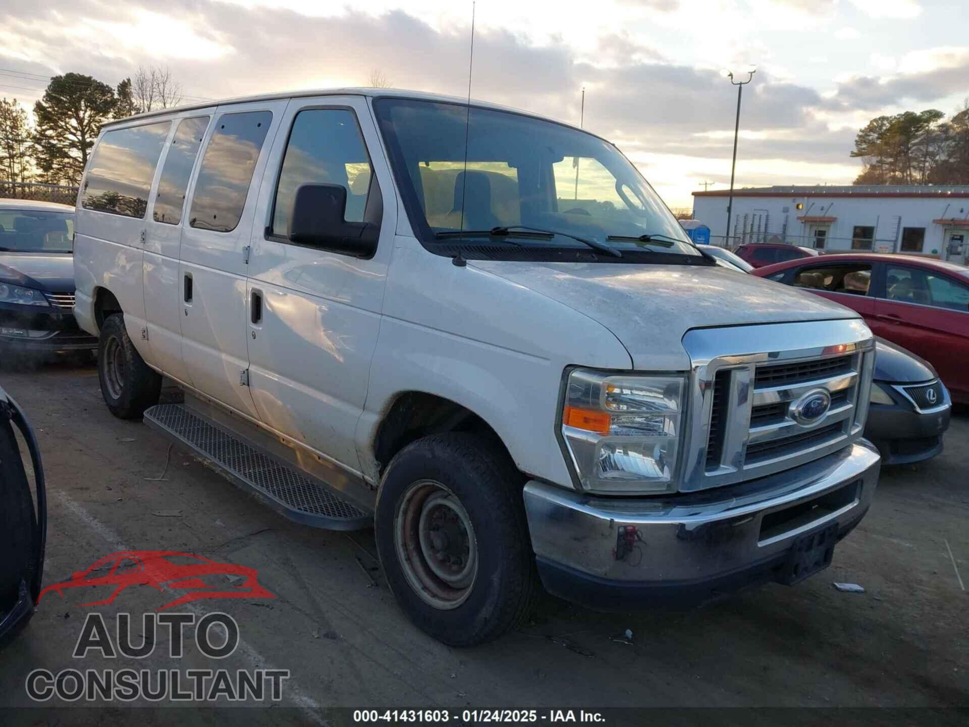 FORD E-350 SUPER DUTY 2009 - 1FBNE31L49DA64148