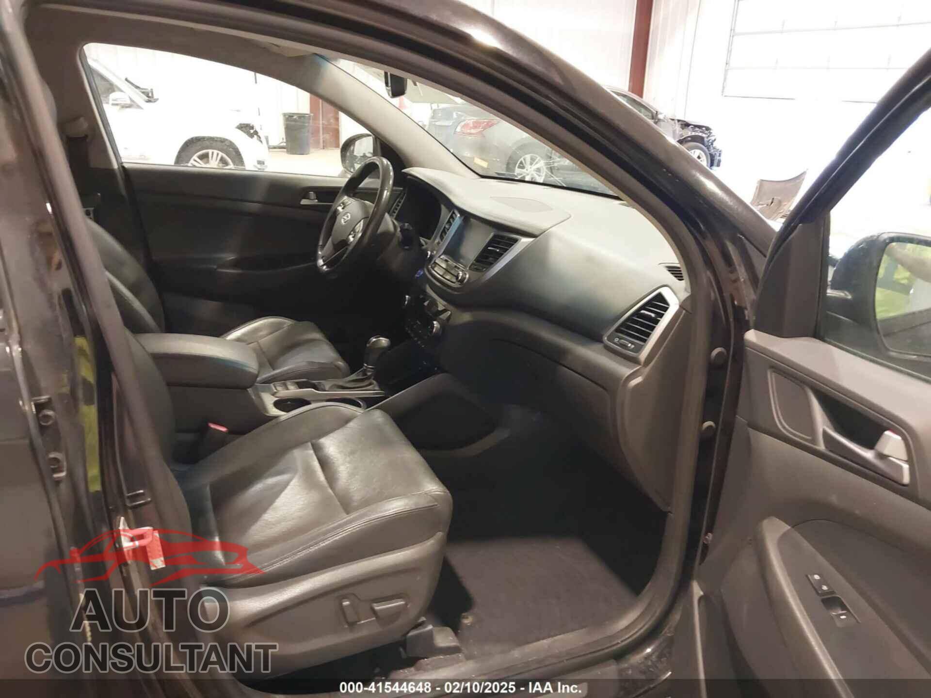 HYUNDAI TUCSON 2016 - KM8J3CA28GU205030