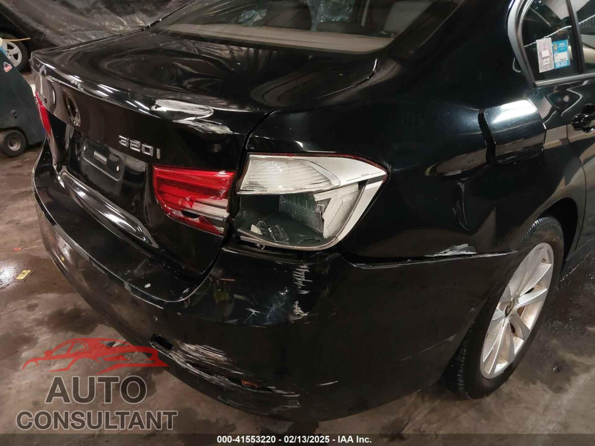 BMW 320I 2016 - WBA8E5G5XGNU20717